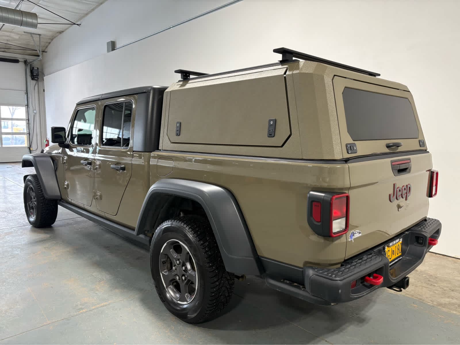 Thumbnail: 2020 Jeep Gladiator - 3