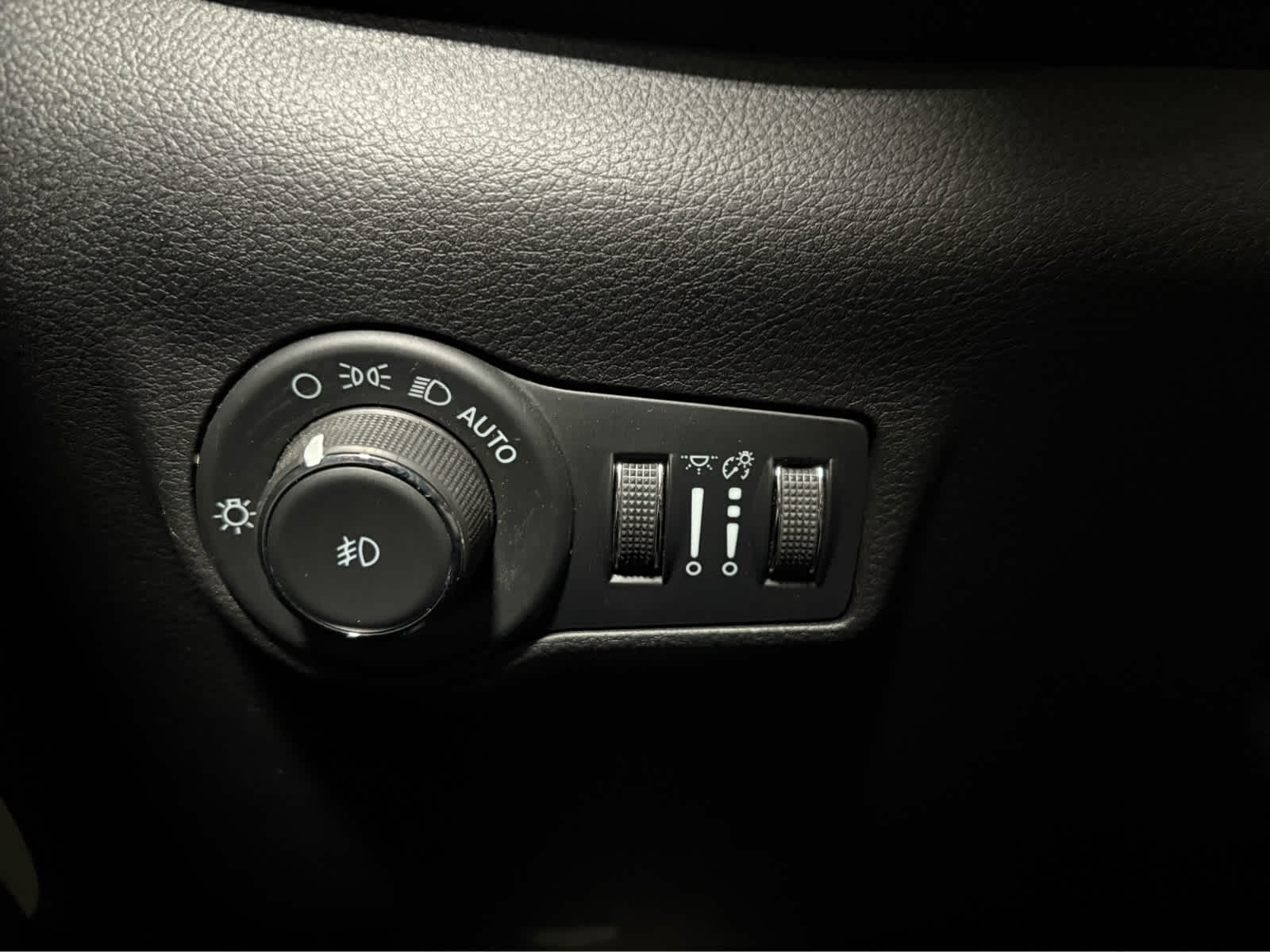 Thumbnail: 2022 Jeep Compass - 25