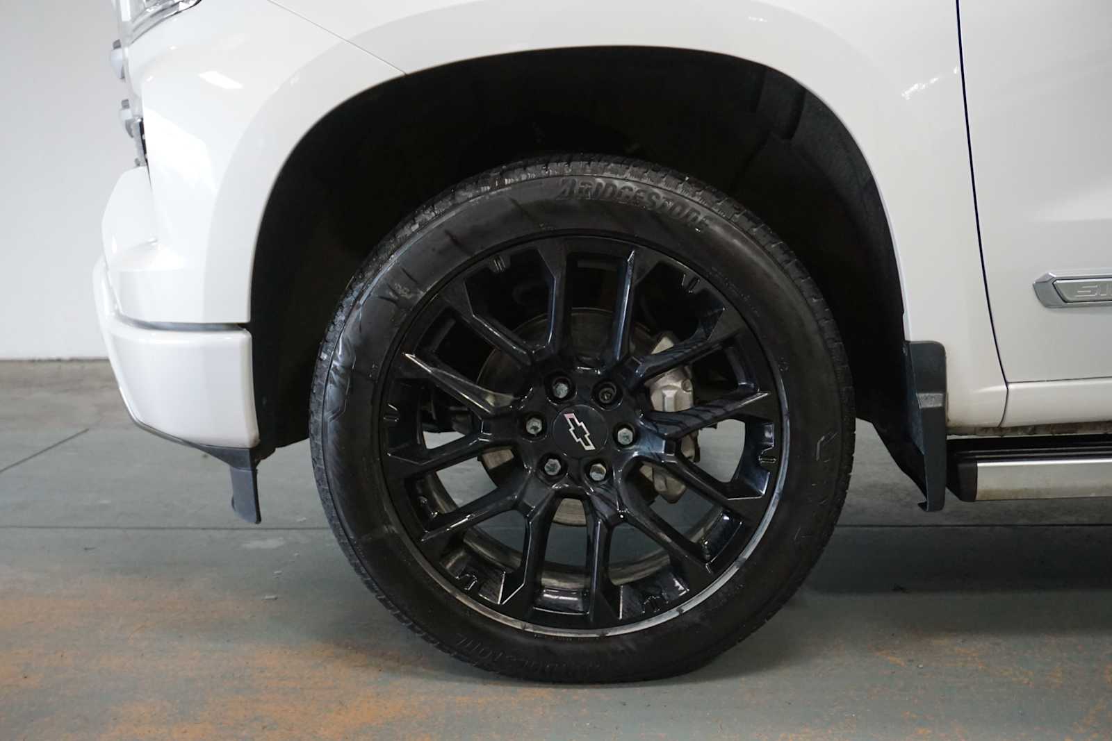 Thumbnail: 2023 Chevrolet Silverado 1500 - 9