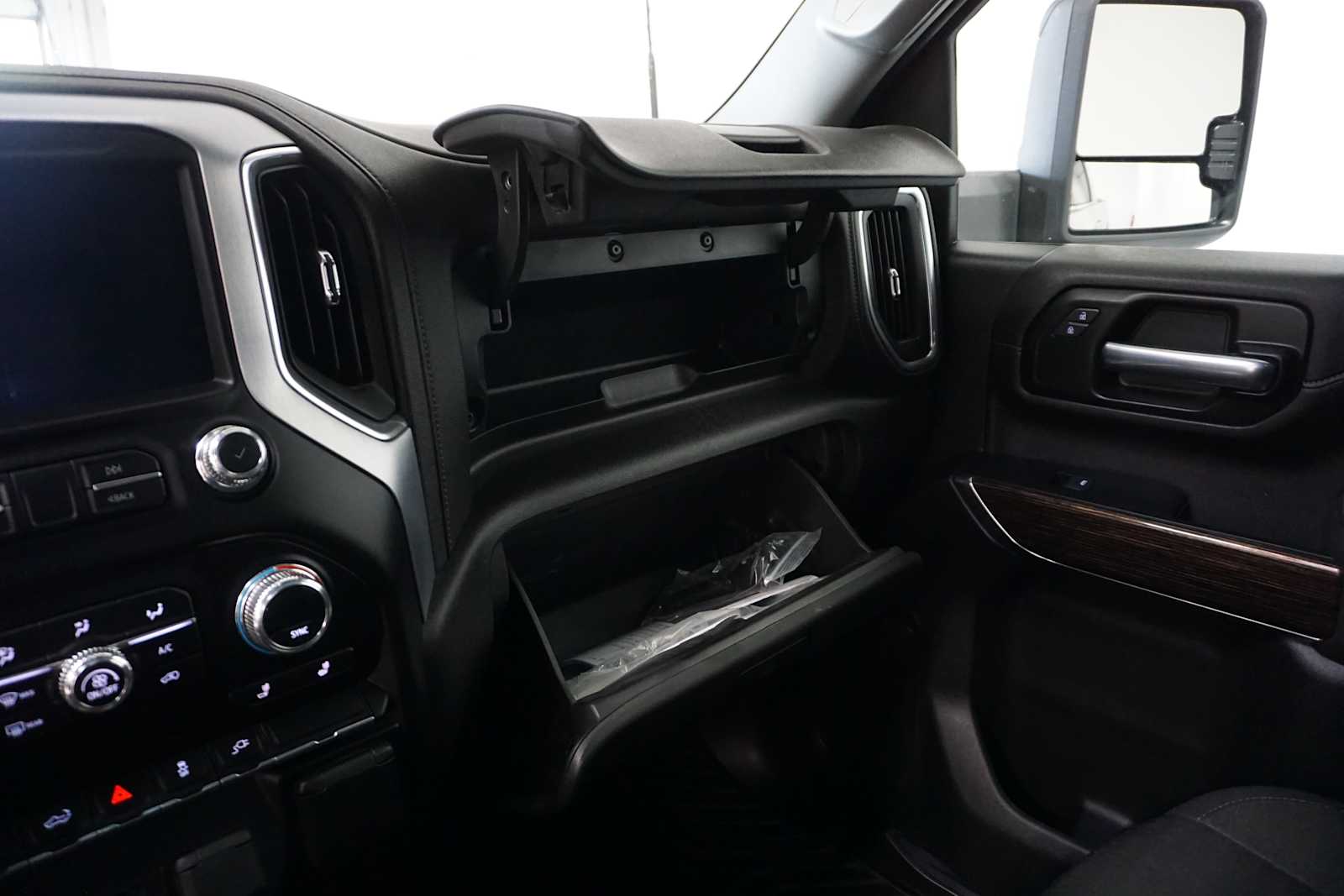 Thumbnail: 2023 GMC Sierra 2500 - 17