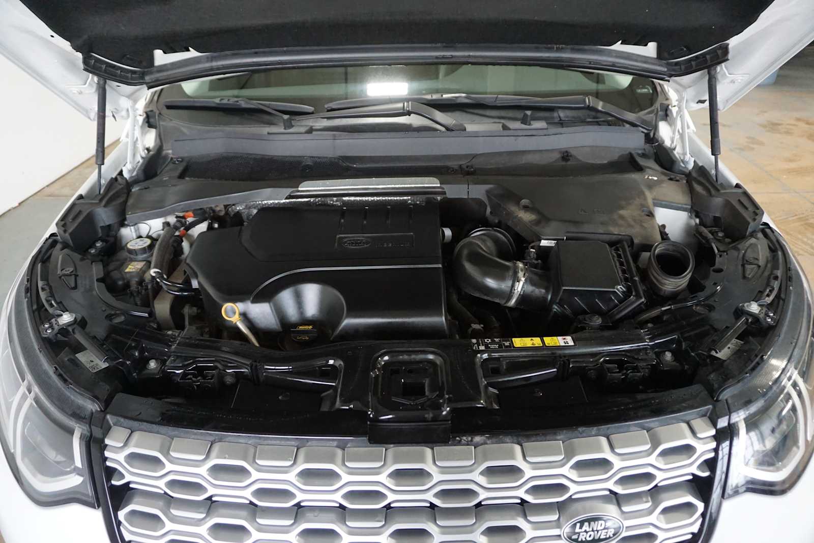 Thumbnail: 2022 Land Rover Discovery Sport - 10