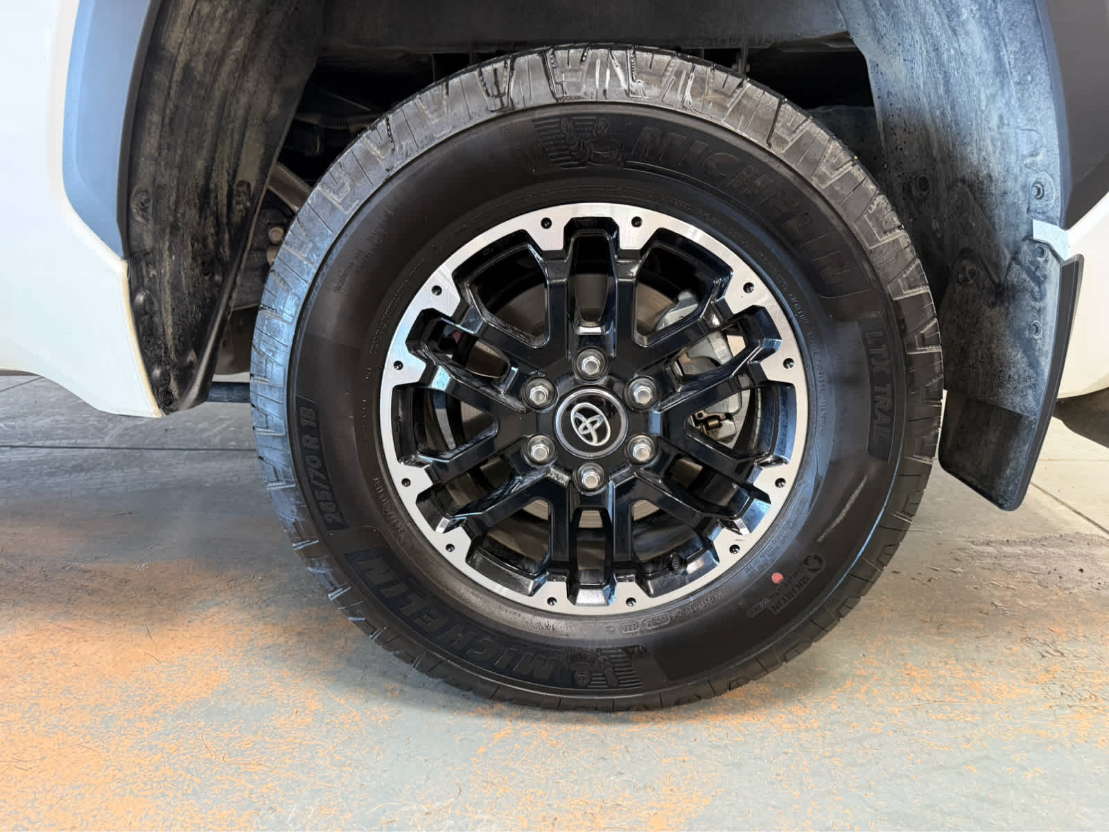 Thumbnail: 2025 Toyota Tundra - 9