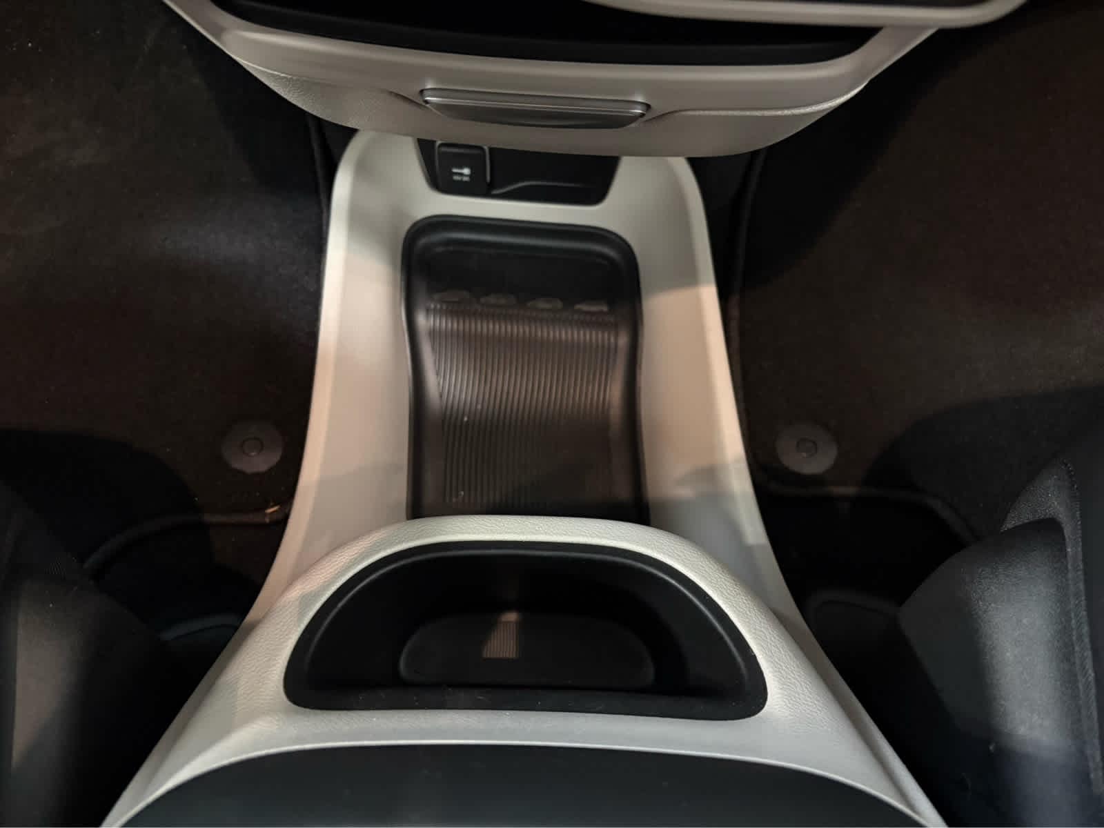 Thumbnail: 2024 Chrysler Pacifica - 25