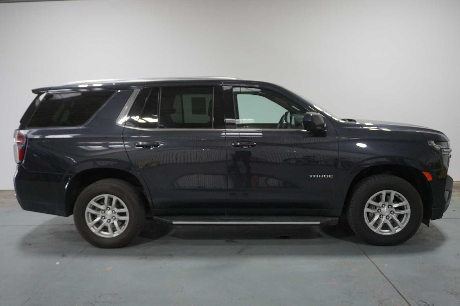 Thumbnail: 2023 Chevrolet Tahoe - 6