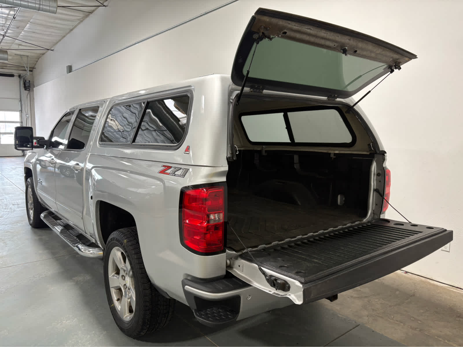 Thumbnail: 2018 Chevrolet Silverado 1500 - 4