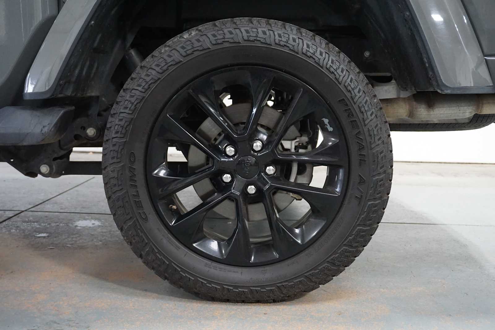 Thumbnail: 2023 Jeep Gladiator - 8