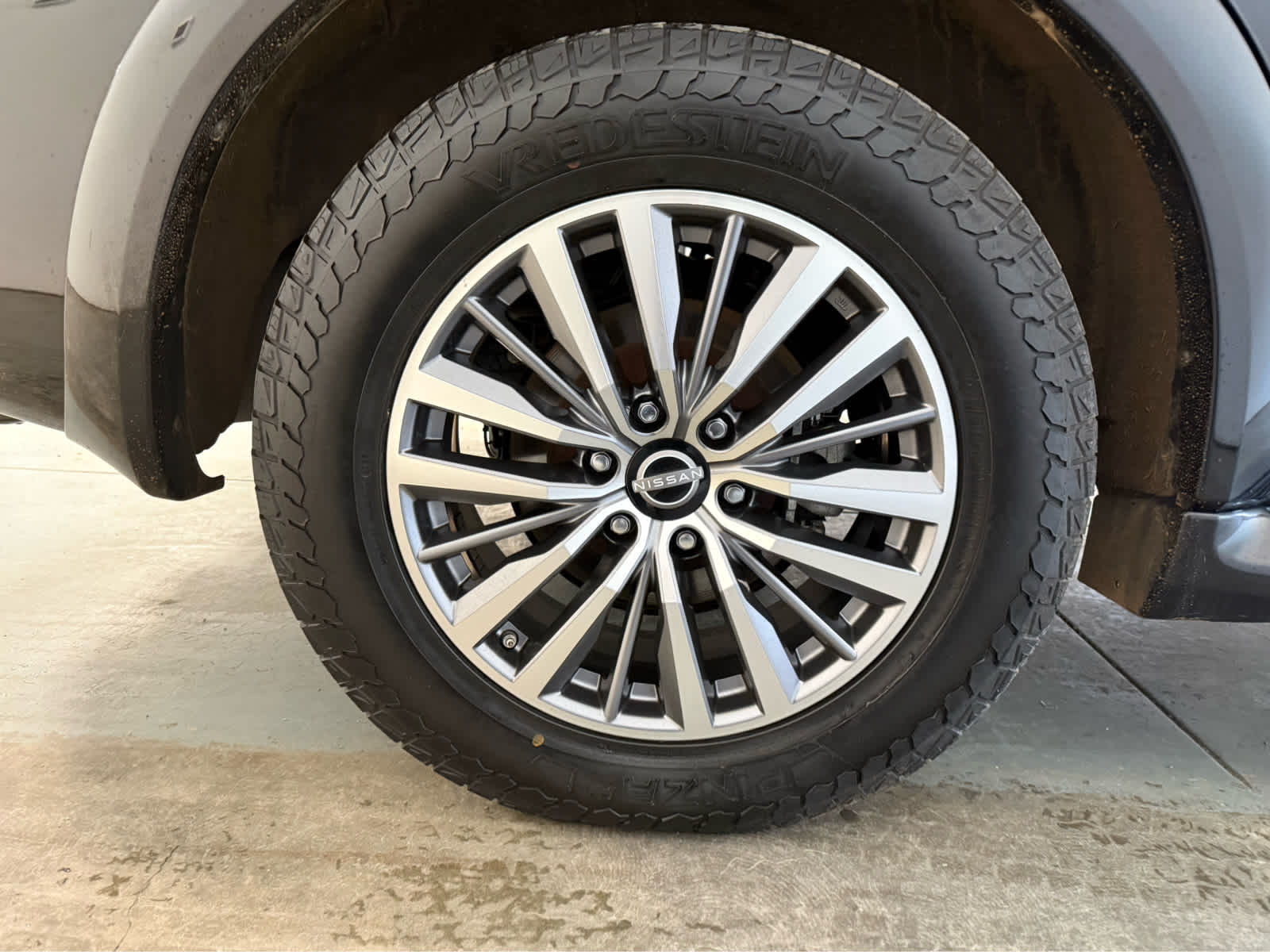 Thumbnail: 2022 Nissan Armada - 10