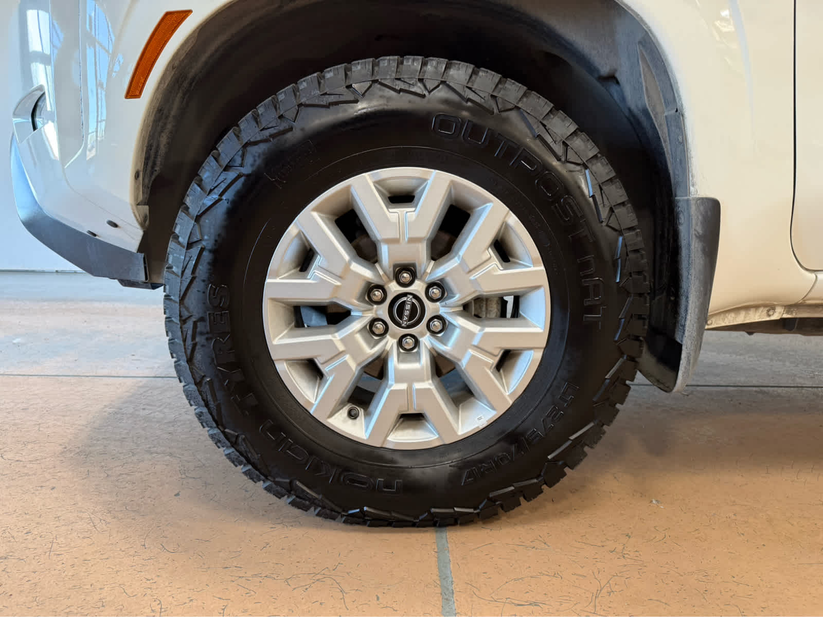 Thumbnail: 2023 Nissan Frontier - 8