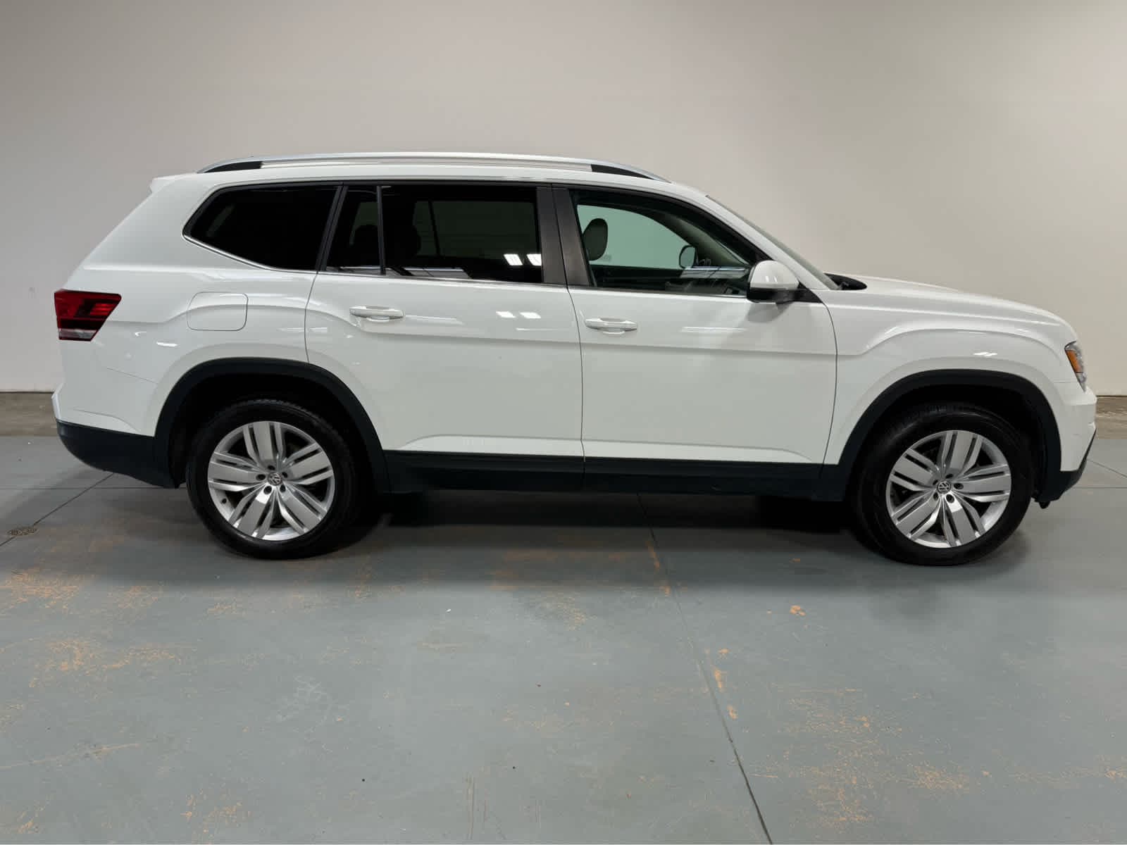 Thumbnail: 2019 Volkswagen Atlas - 6