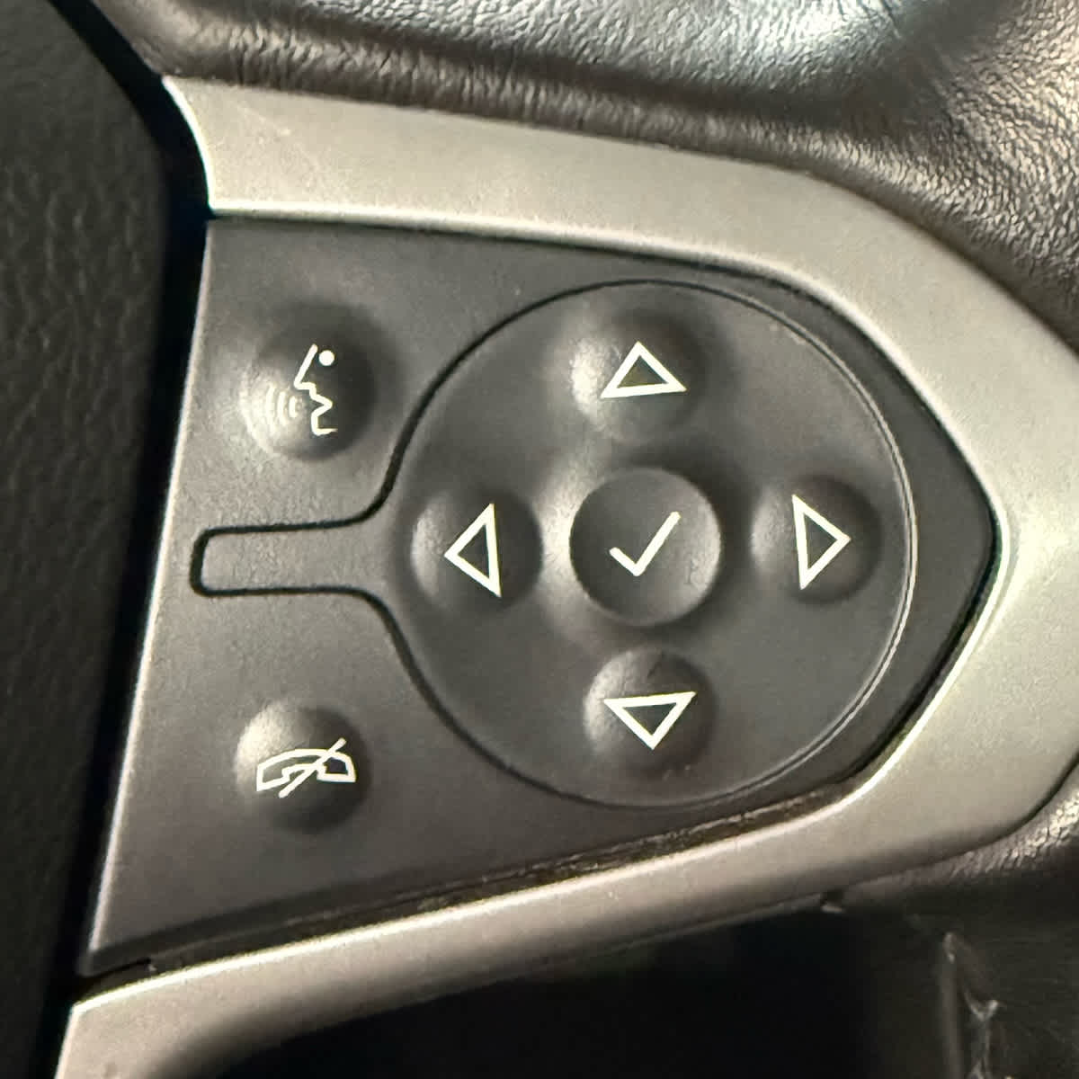 Thumbnail: 2022 Chevrolet Colorado - 19