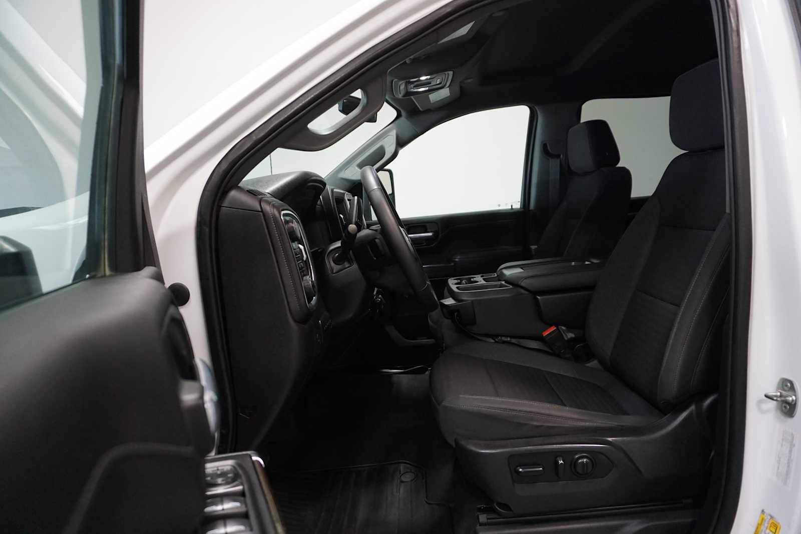 Thumbnail: 2022 Chevrolet Silverado 3500 - 13