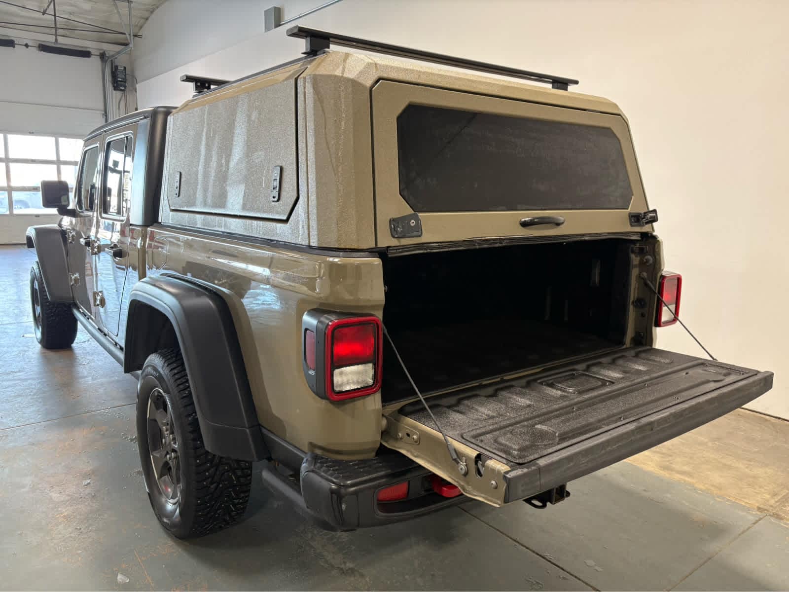 Thumbnail: 2020 Jeep Gladiator - 4