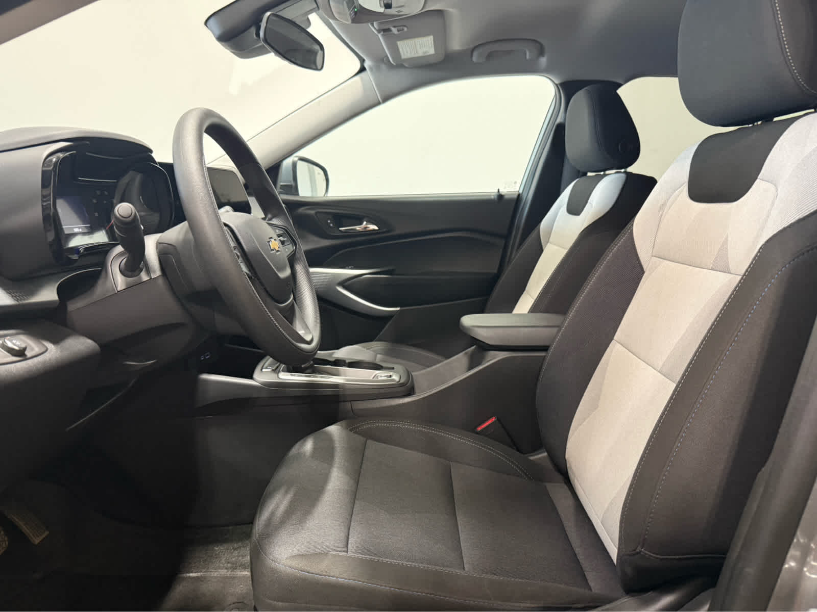 Thumbnail: 2024 Chevrolet Trax - 13
