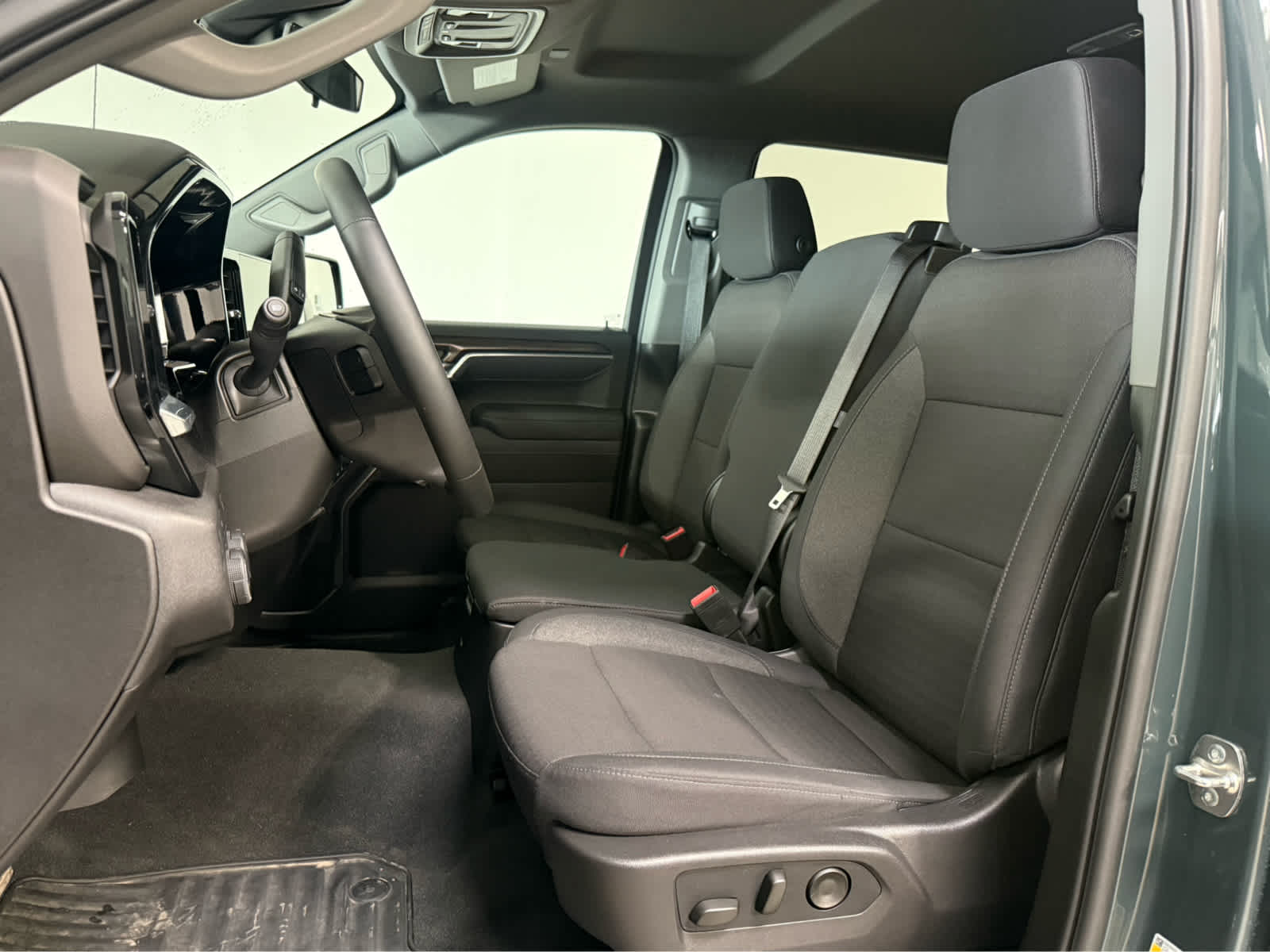 Thumbnail: 2025 Chevrolet Silverado 1500 - 14