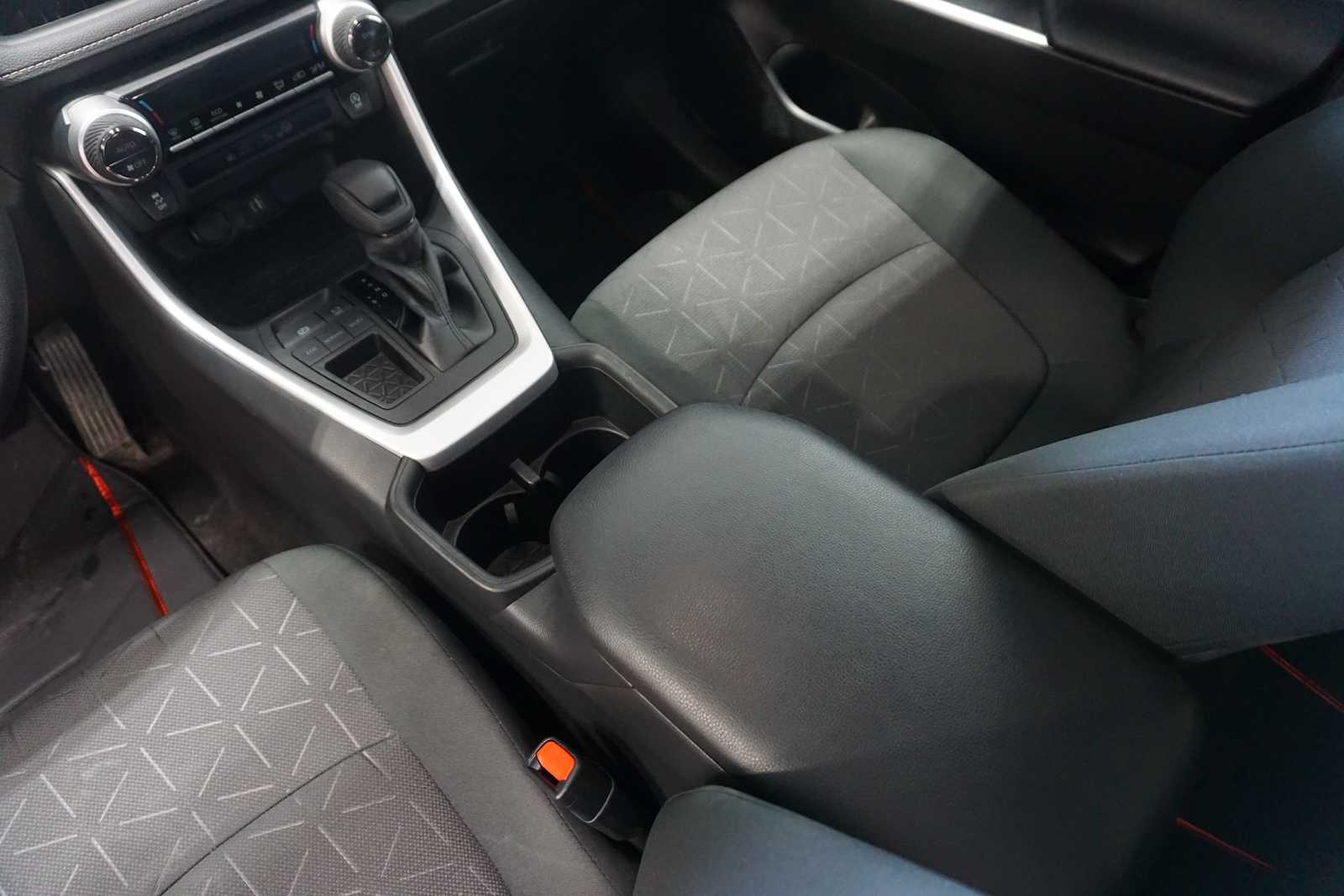 Thumbnail: 2023 Toyota RAV4 - 20