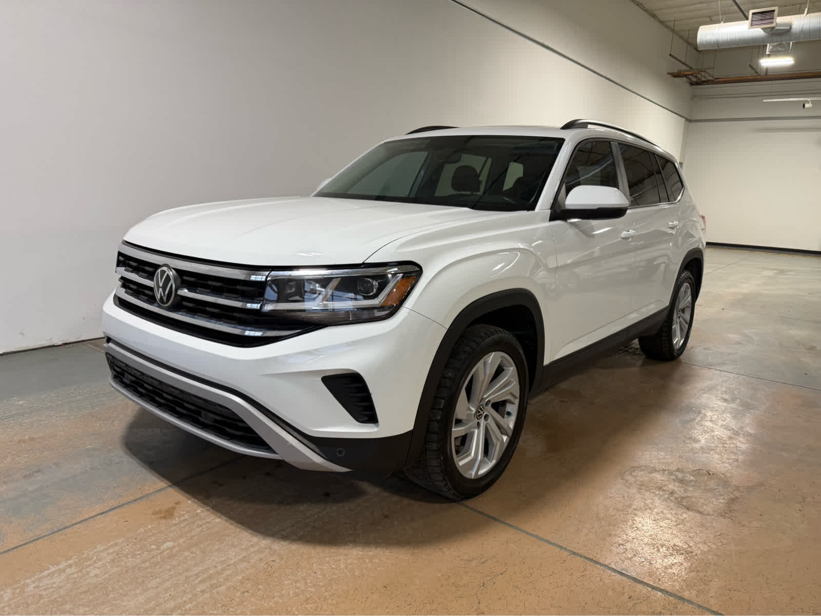 Thumbnail: 2021 Volkswagen Atlas - 1