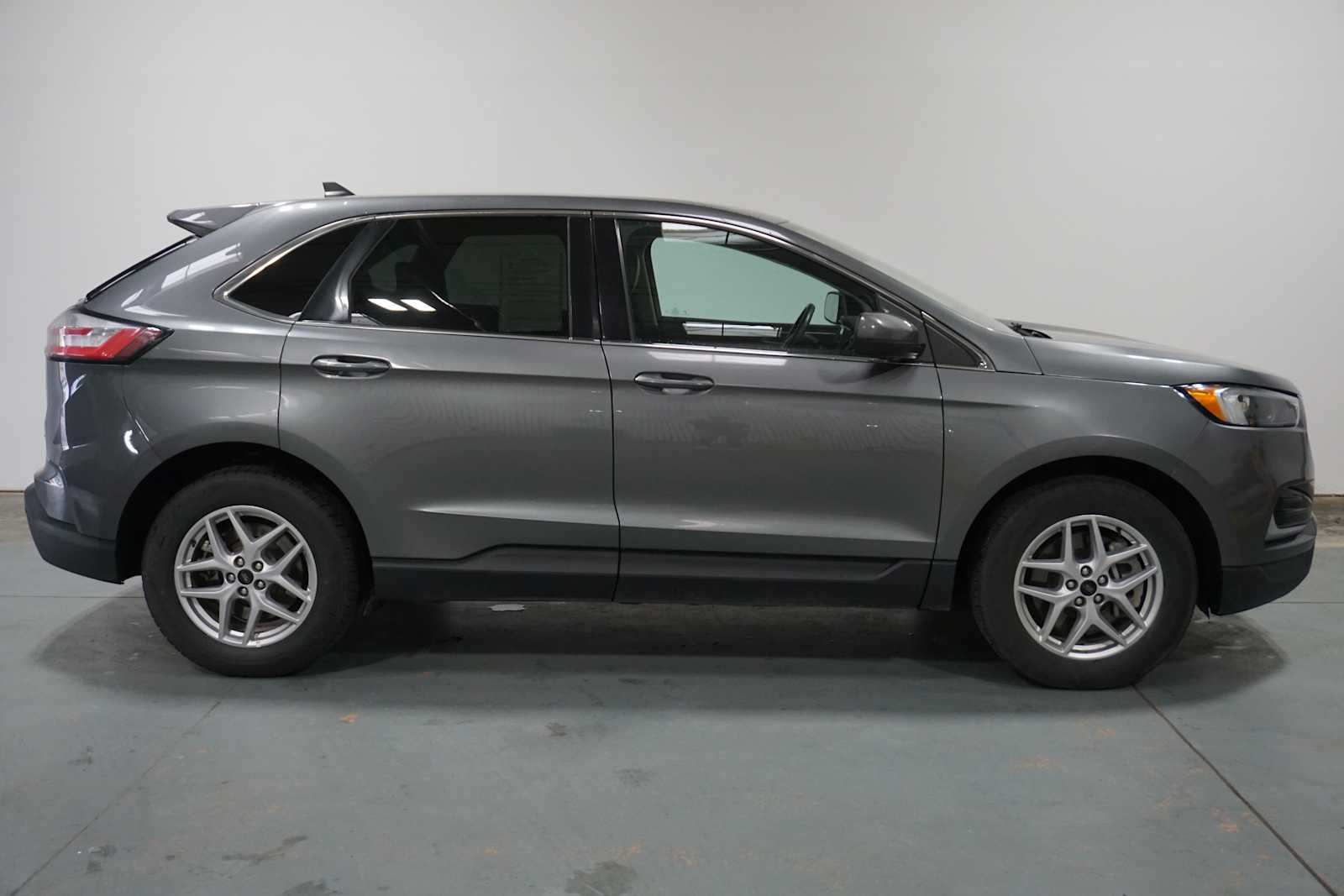 Thumbnail: 2023 Ford Edge - 7