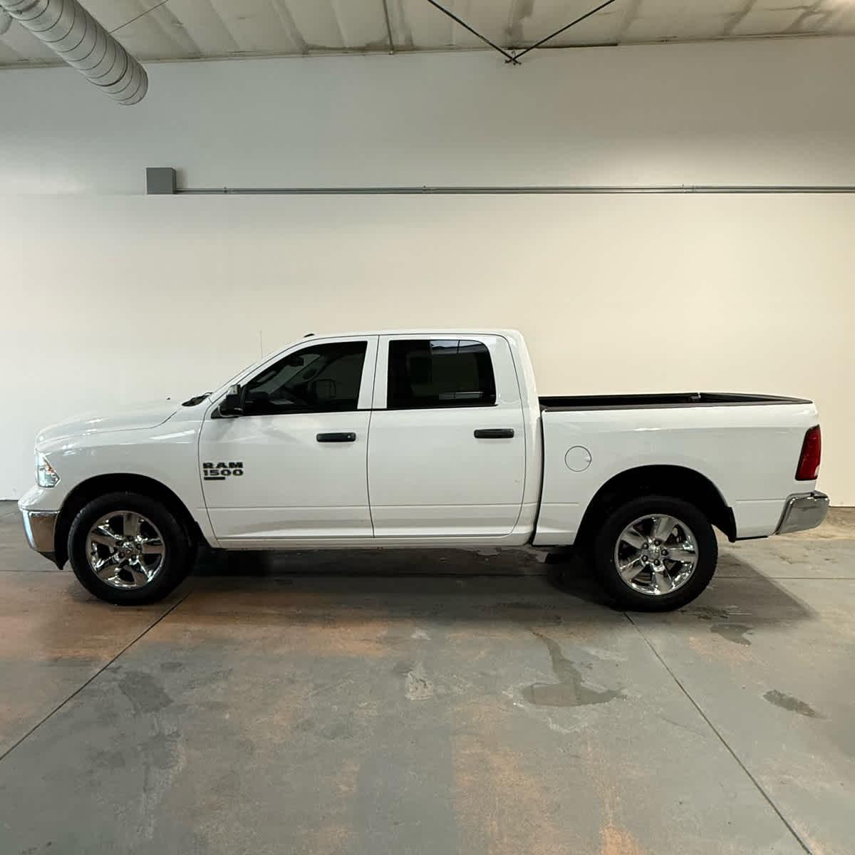 Thumbnail: 2022 RAM 1500 Classic - 2