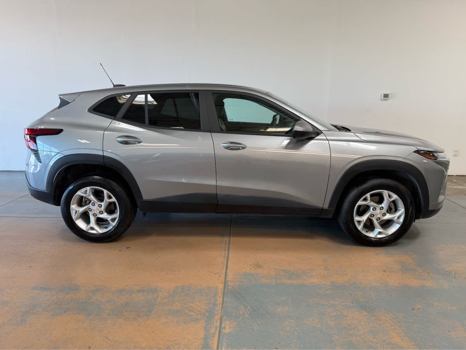 Thumbnail: 2024 Chevrolet Trax - 6
