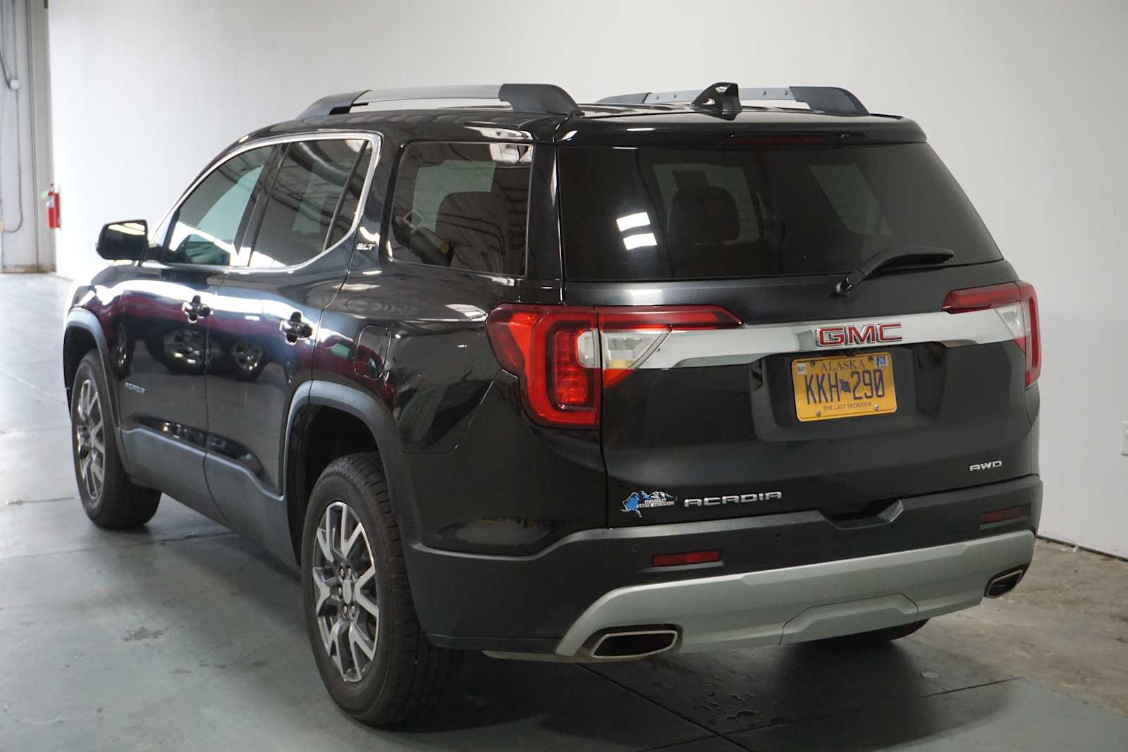 Thumbnail: 2023 GMC Acadia - 3