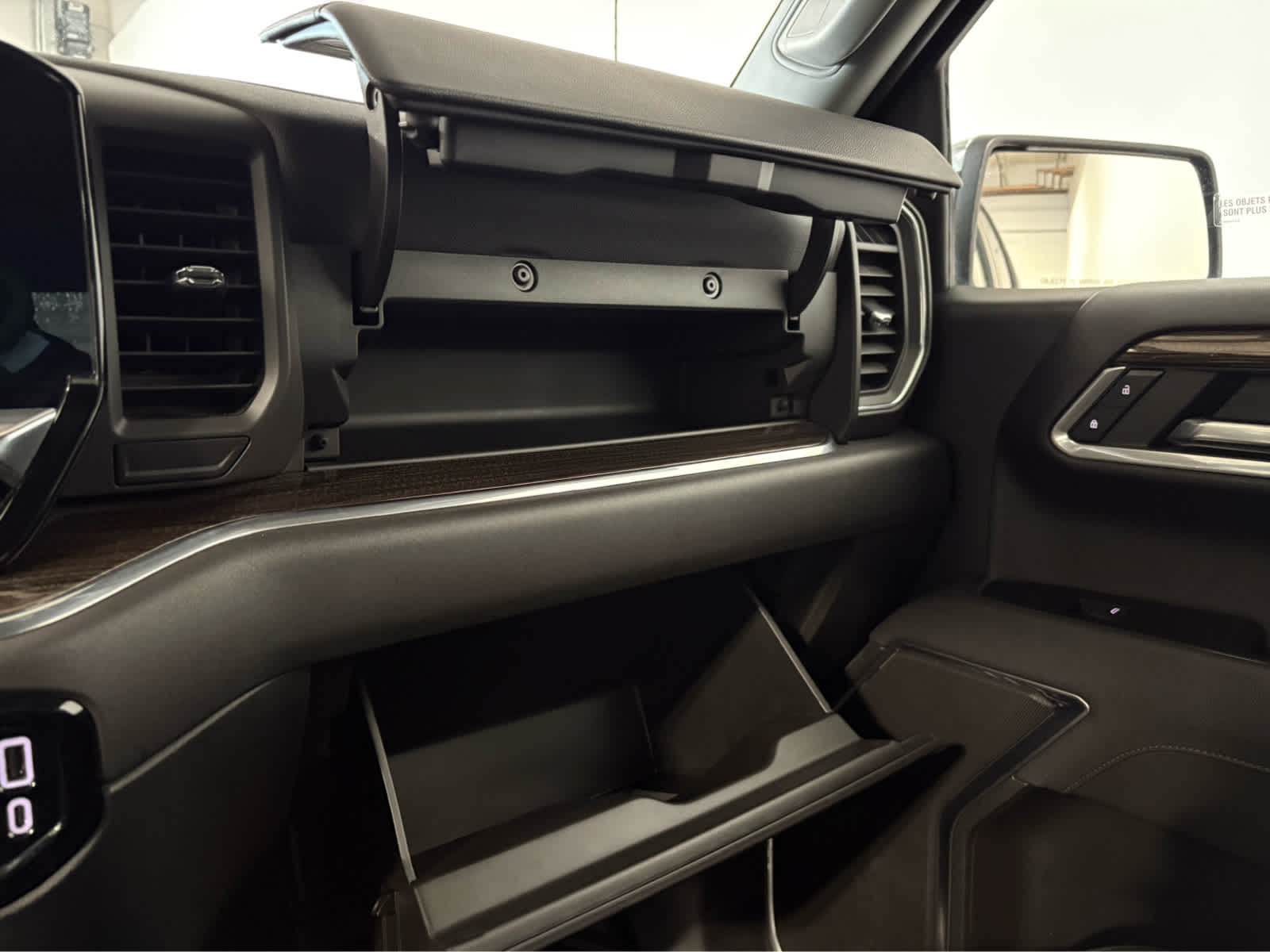 Thumbnail: 2025 Chevrolet Silverado 1500 - 33