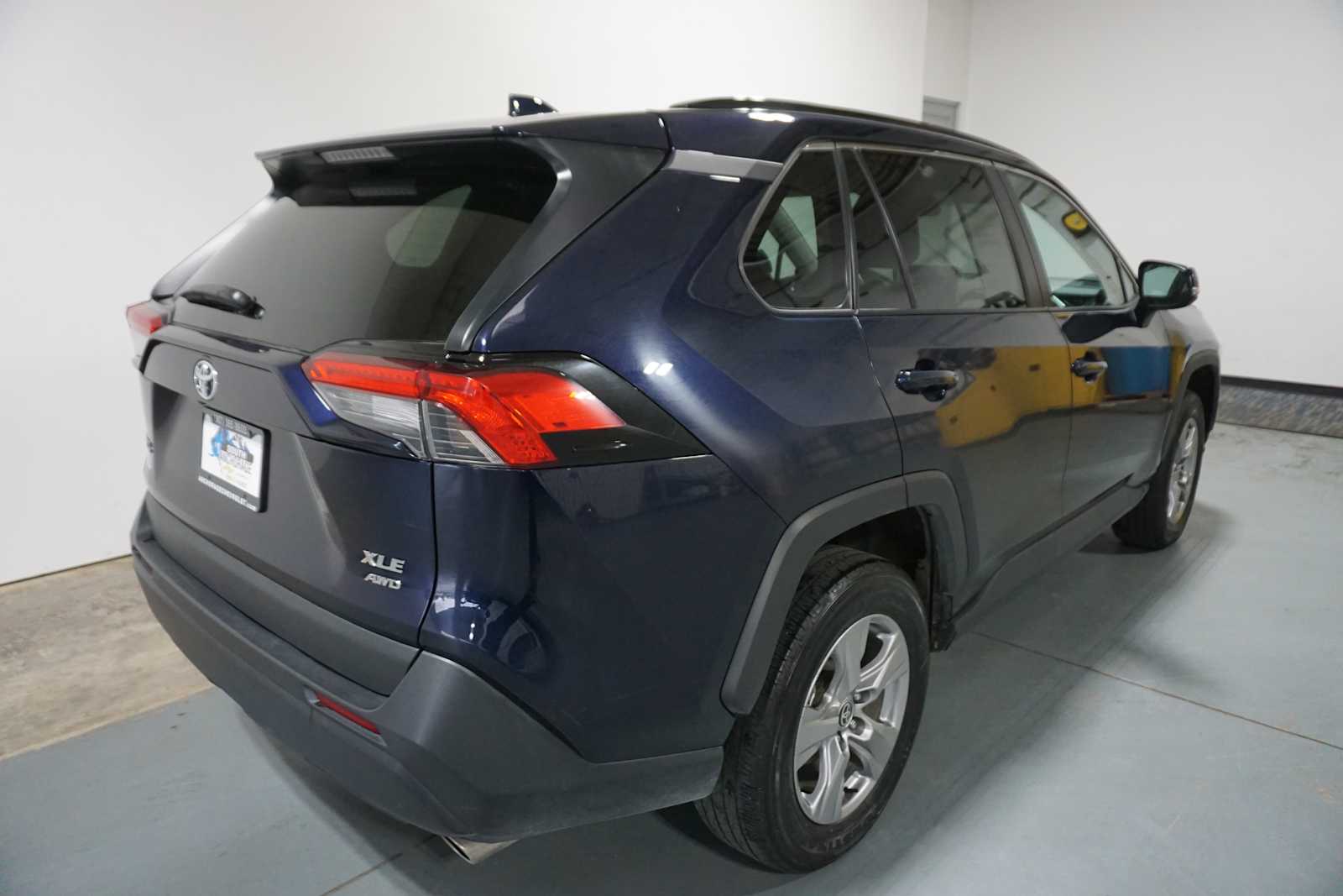 Thumbnail: 2024 Toyota RAV4 - 8