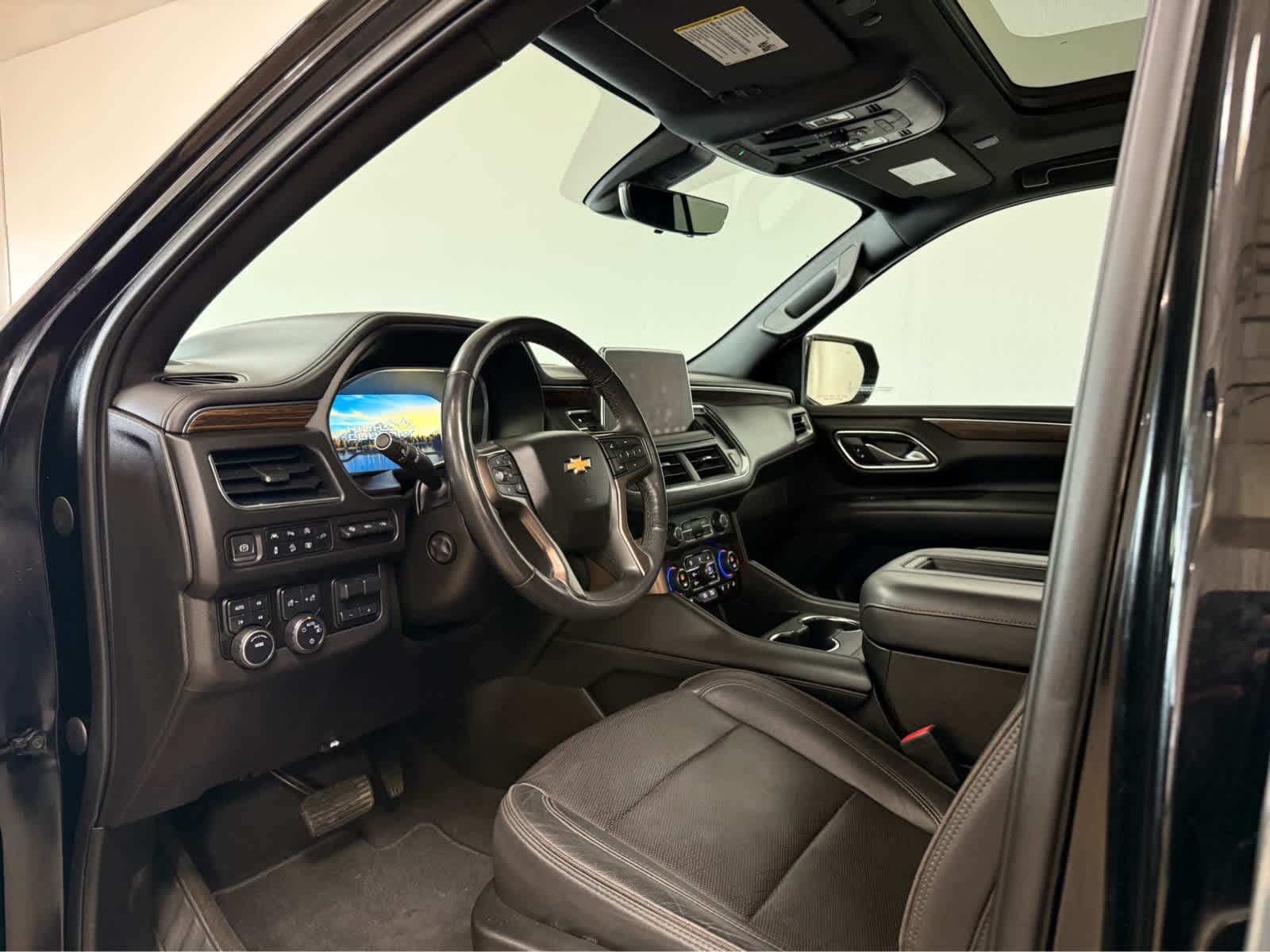 Thumbnail: 2022 Chevrolet Tahoe - 13