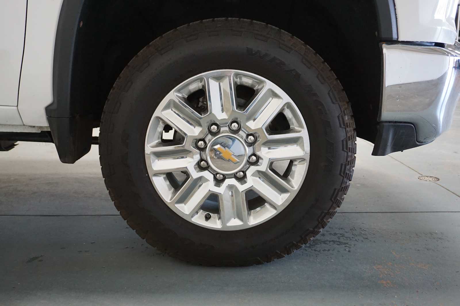 Thumbnail: 2022 Chevrolet Silverado 3500 - 11