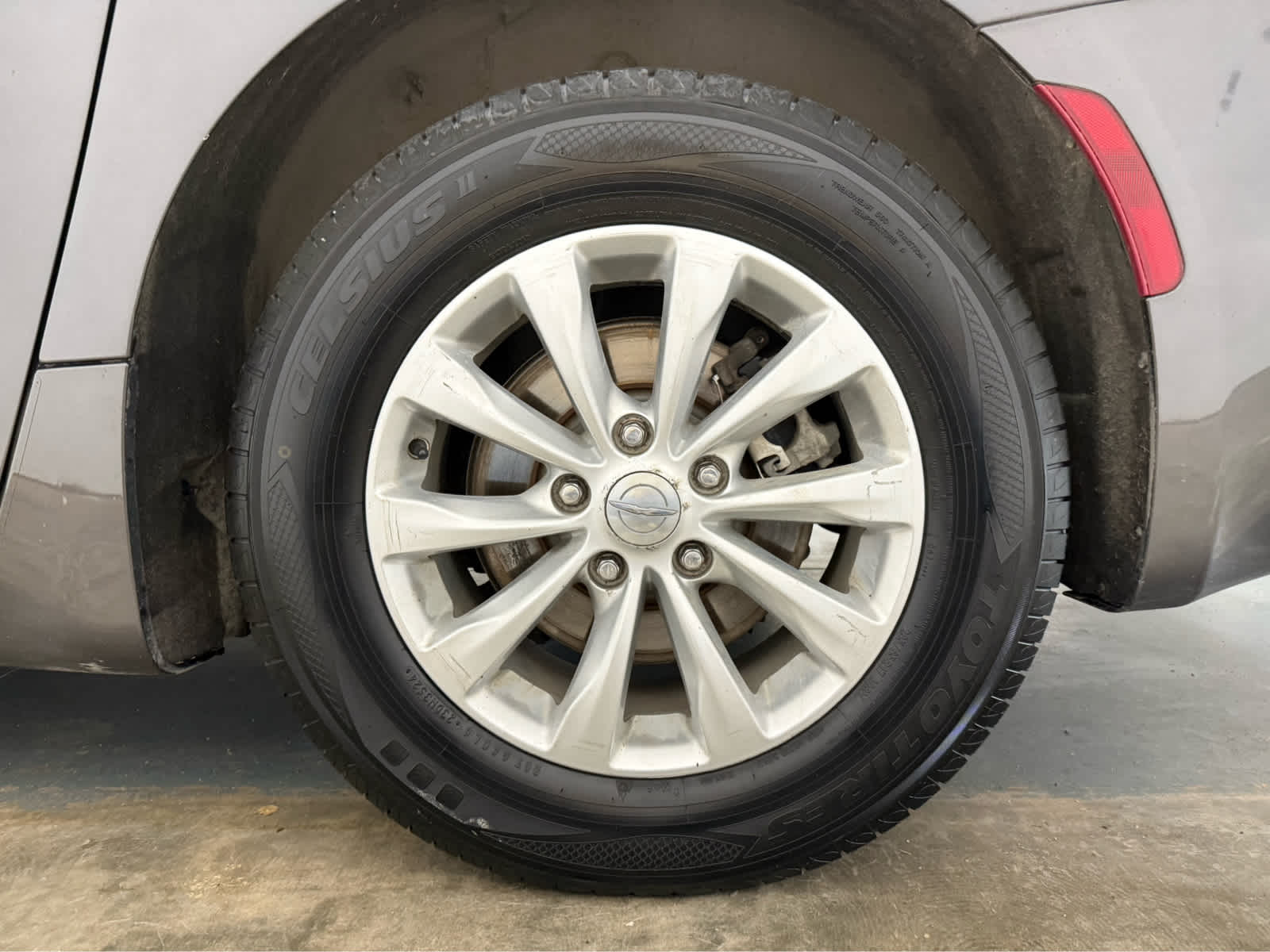 Thumbnail: 2019 Chrysler Pacifica - 10