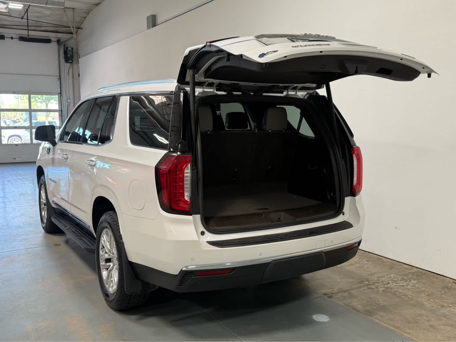 Thumbnail: 2021 GMC Yukon - 4