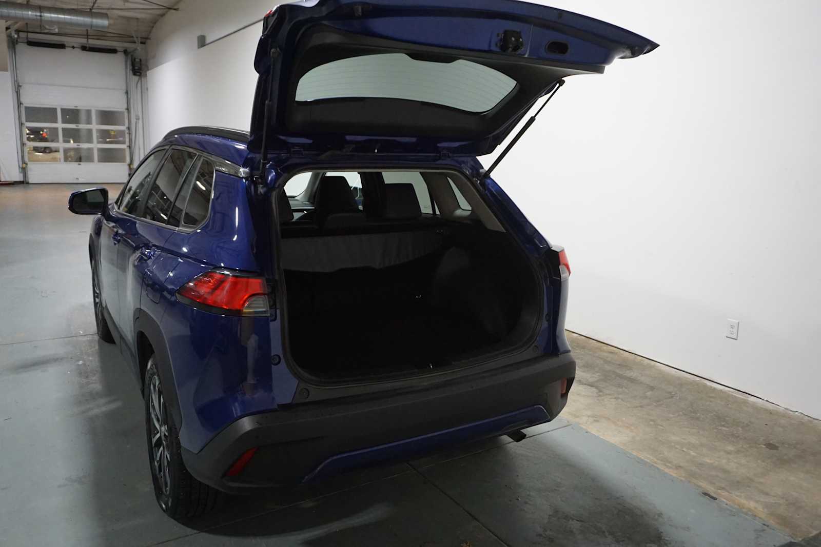 Thumbnail: 2023 Toyota Corolla Cross - 4