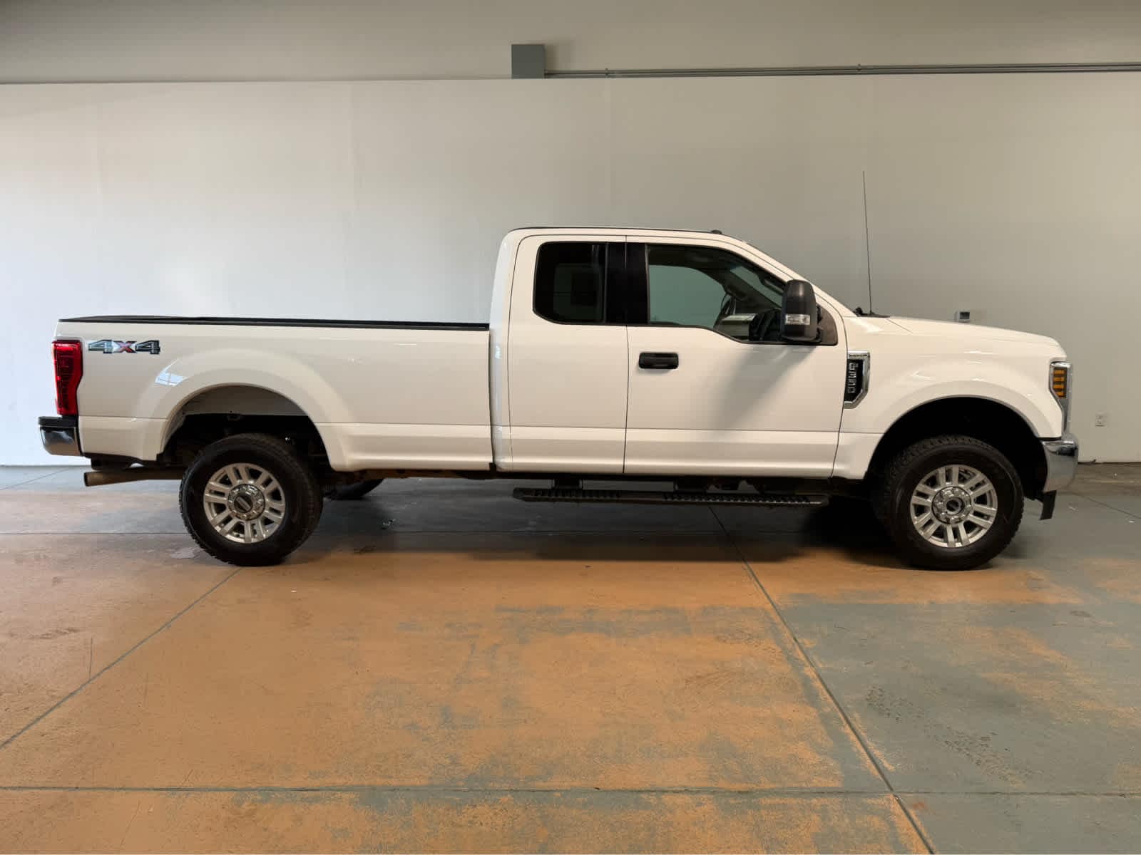 Thumbnail: 2019 Ford F-350 - 5