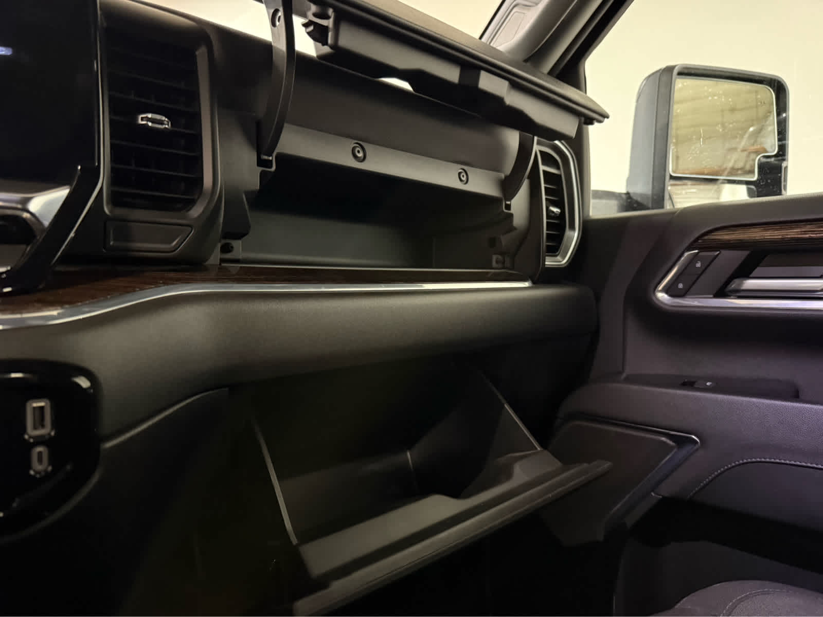 Thumbnail: 2024 GMC Sierra 2500 - 21