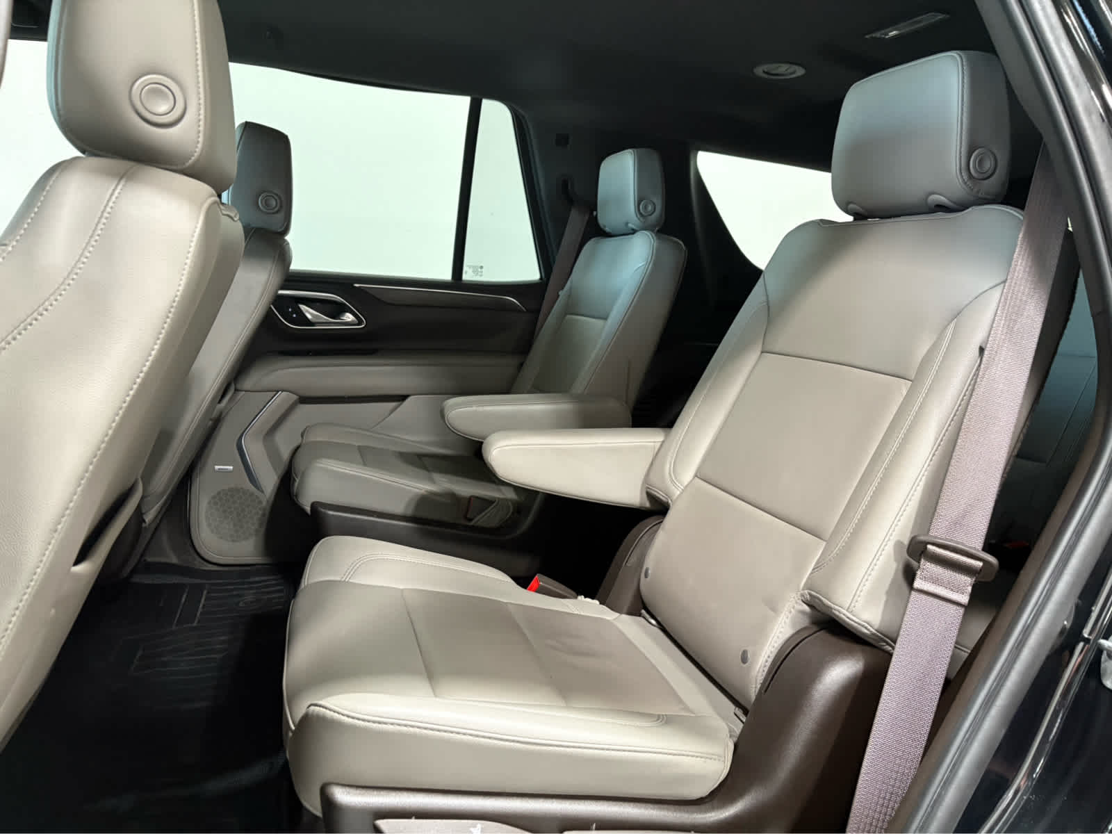 Thumbnail: 2021 Chevrolet Tahoe - 14