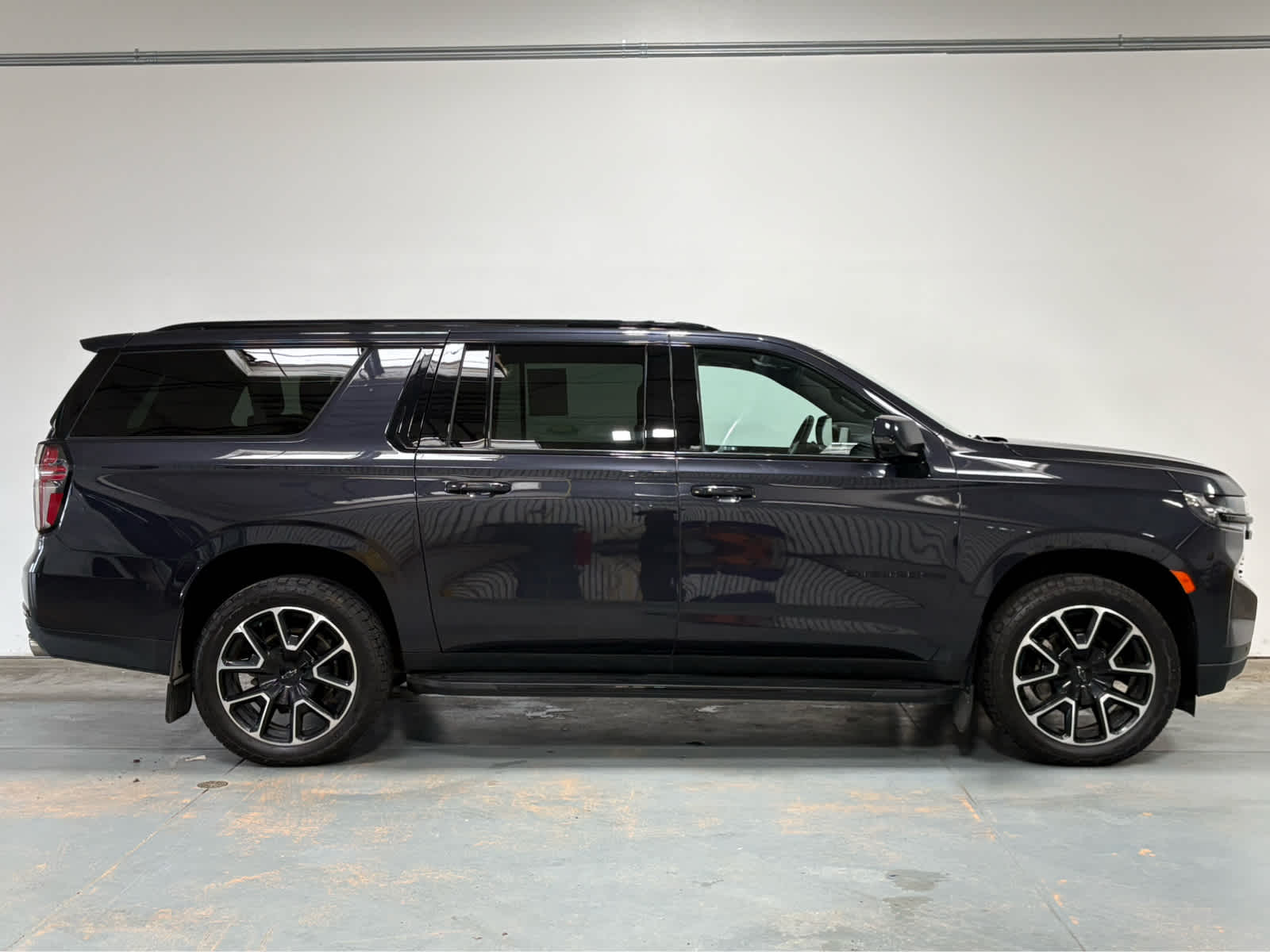 Thumbnail: 2024 Chevrolet Suburban - 6