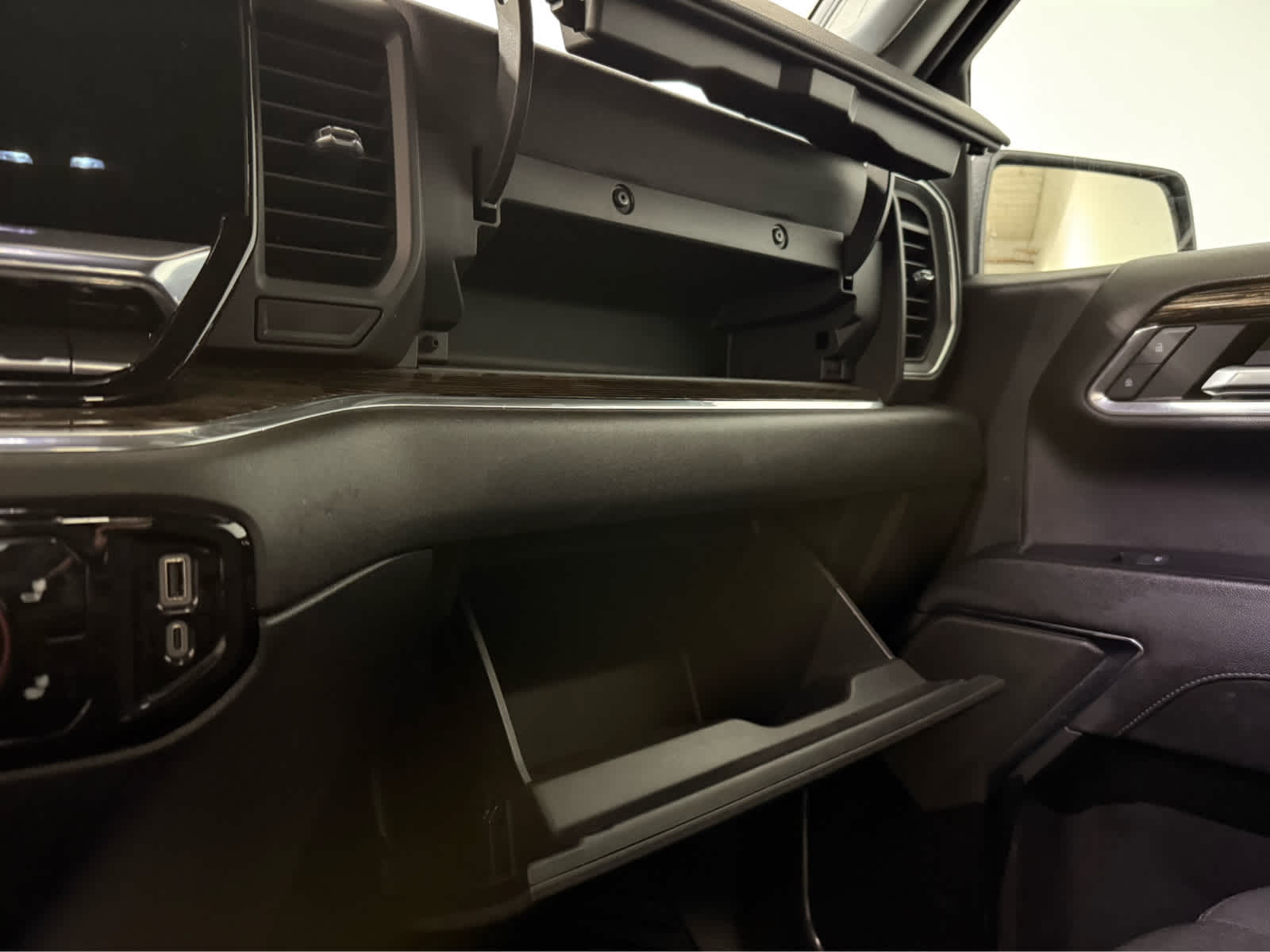 Thumbnail: 2023 GMC Sierra 1500 - 21