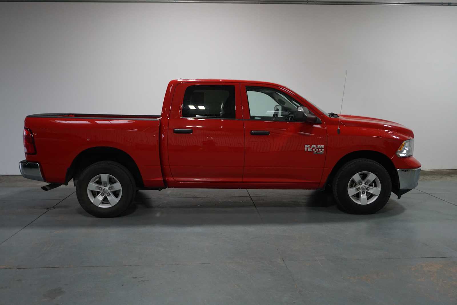 Thumbnail: 2023 RAM 1500 Classic - 6