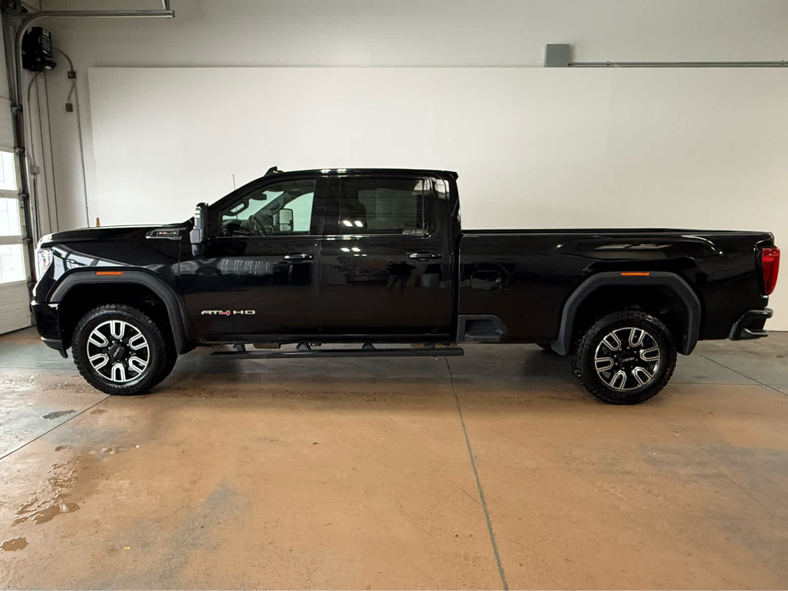 Thumbnail: 2022 GMC Sierra 3500 - 2