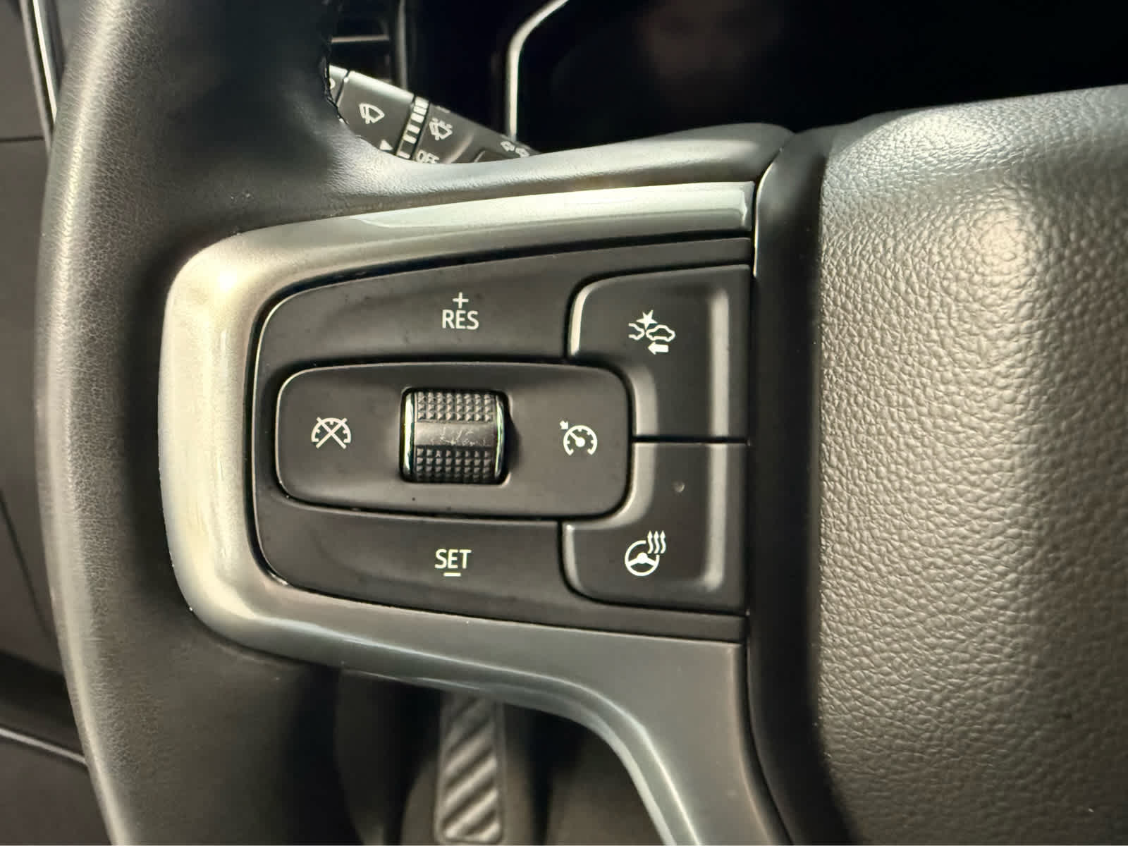 Thumbnail: 2025 Chevrolet Silverado 1500 - 17