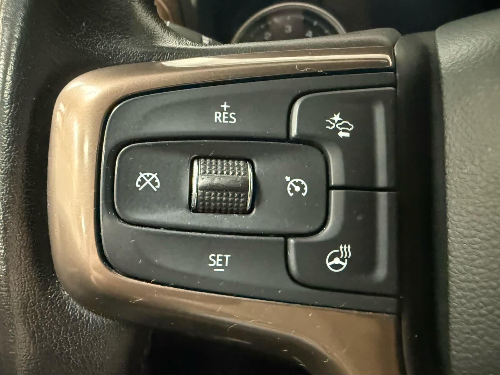 Thumbnail: 2020 Chevrolet Silverado 1500 - 19
