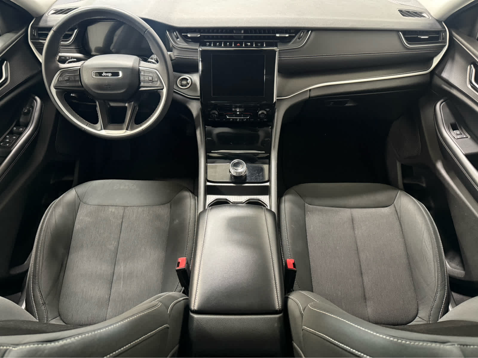 Thumbnail: 2024 Jeep Grand Cherokee - 16