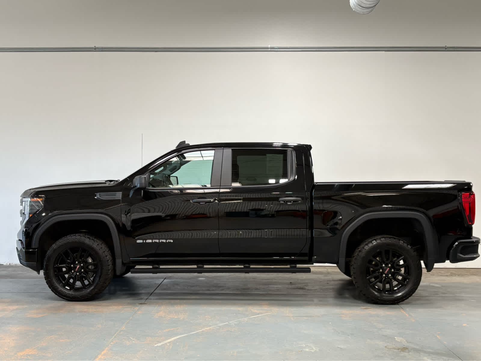 Thumbnail: 2024 GMC Sierra 1500 - 2