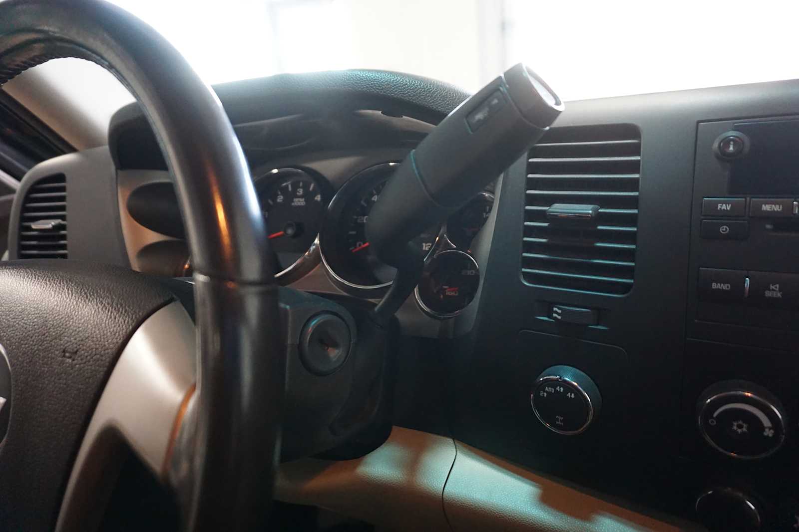 Thumbnail: 2009 Chevrolet Silverado 1500 - 23