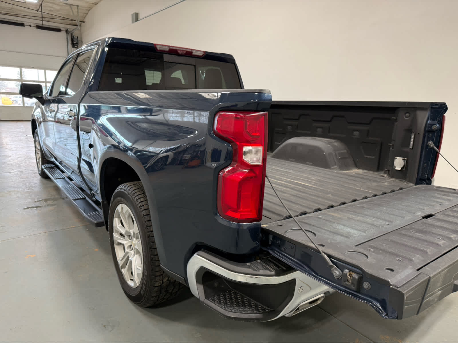 Thumbnail: 2022 Chevrolet Silverado 1500 - 4