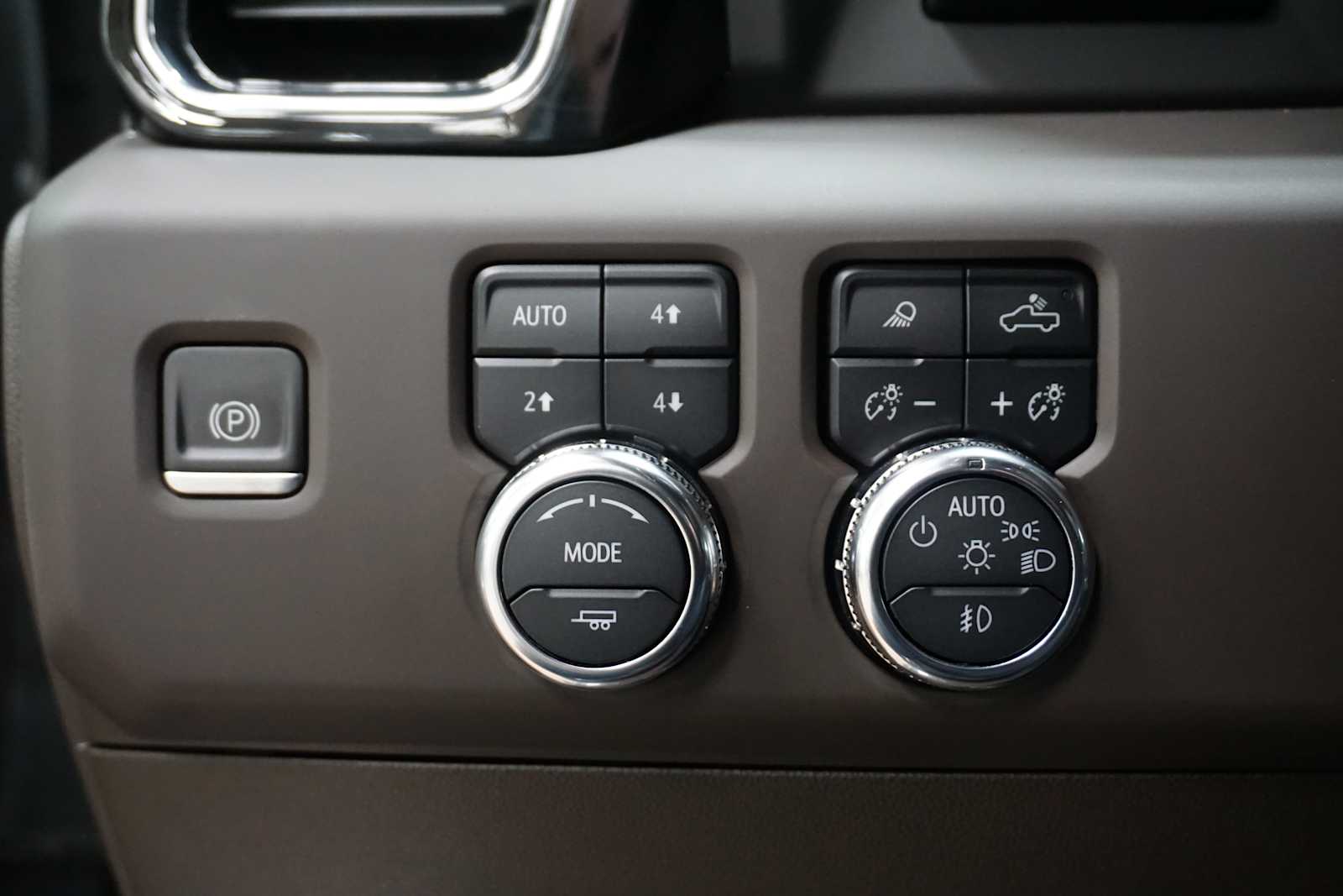 Thumbnail: 2024 GMC Sierra 3500 - 27