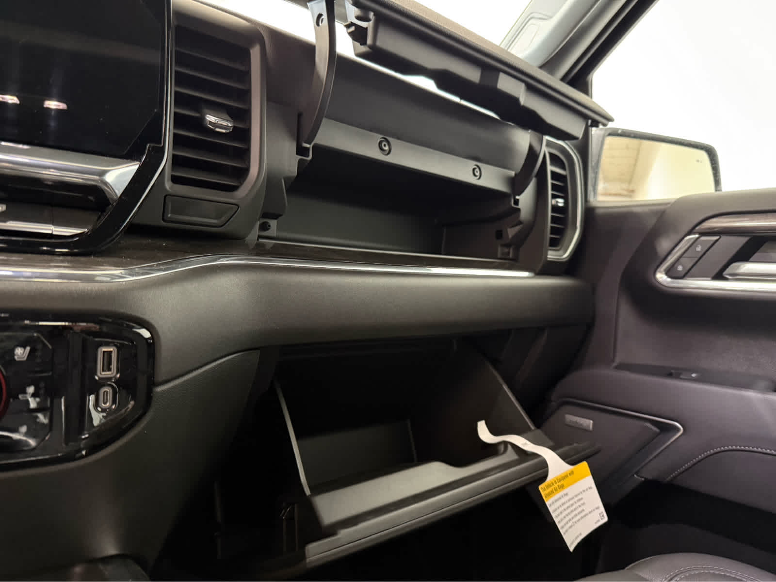 Thumbnail: 2023 Chevrolet Silverado 1500 - 22