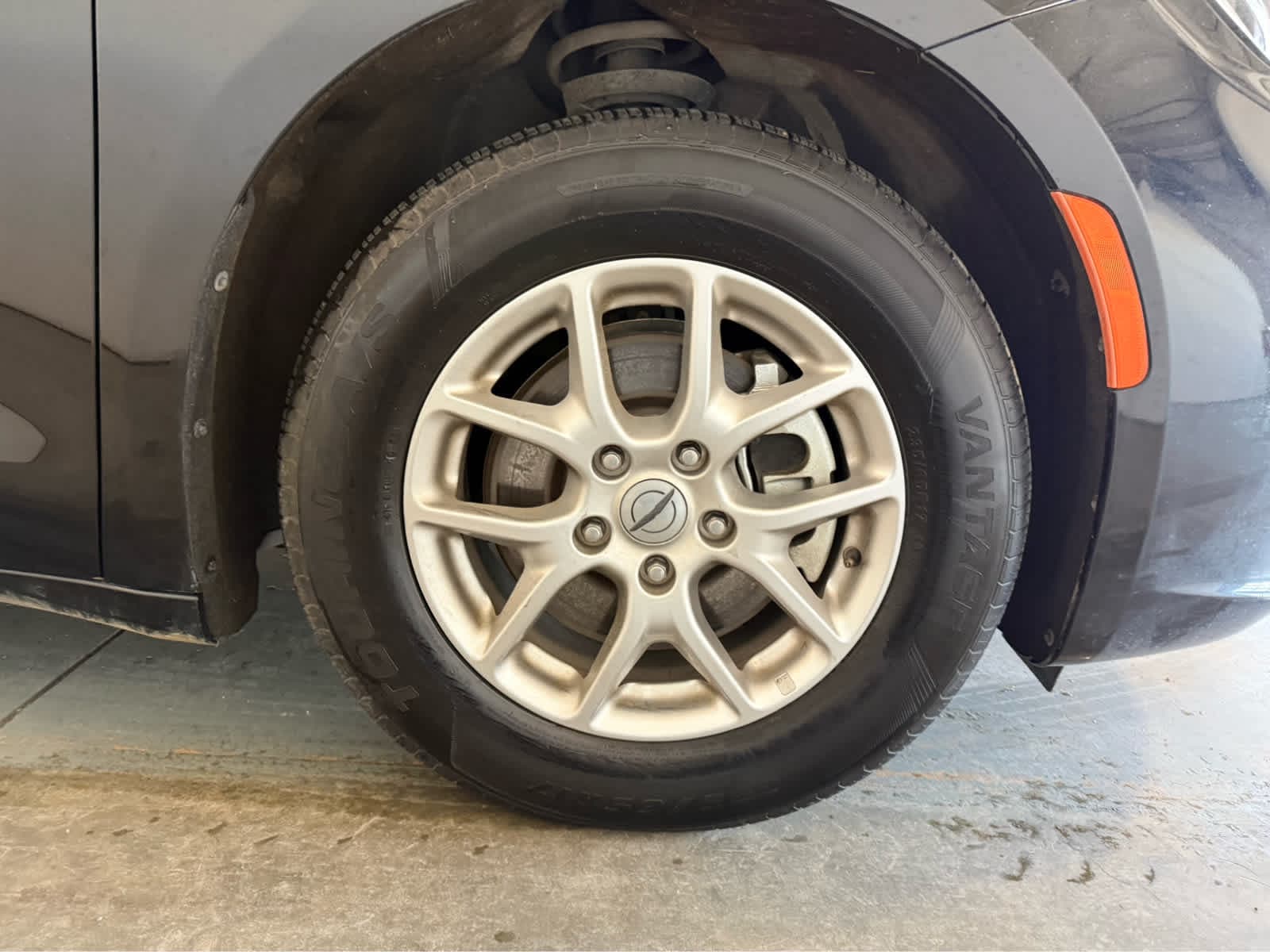 Thumbnail: 2024 Chrysler Pacifica - 11