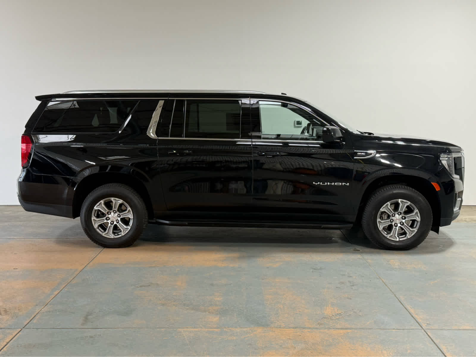Thumbnail: 2024 GMC Yukon XL - 6