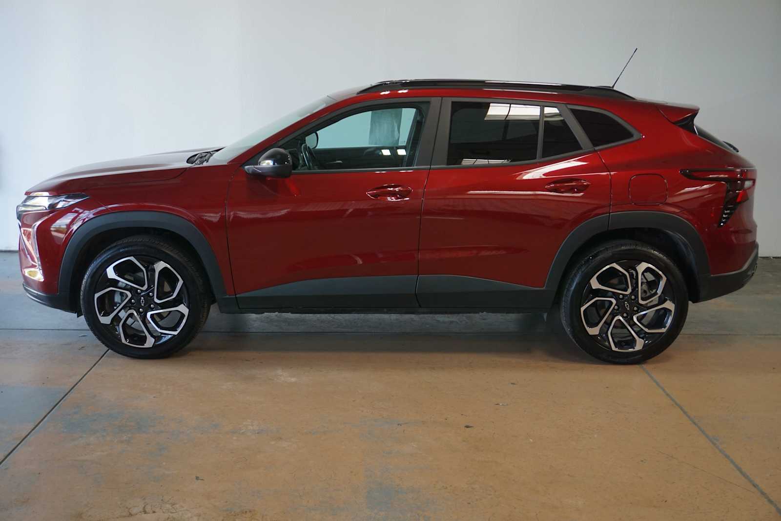 Thumbnail: 2024 Chevrolet Trax - 2