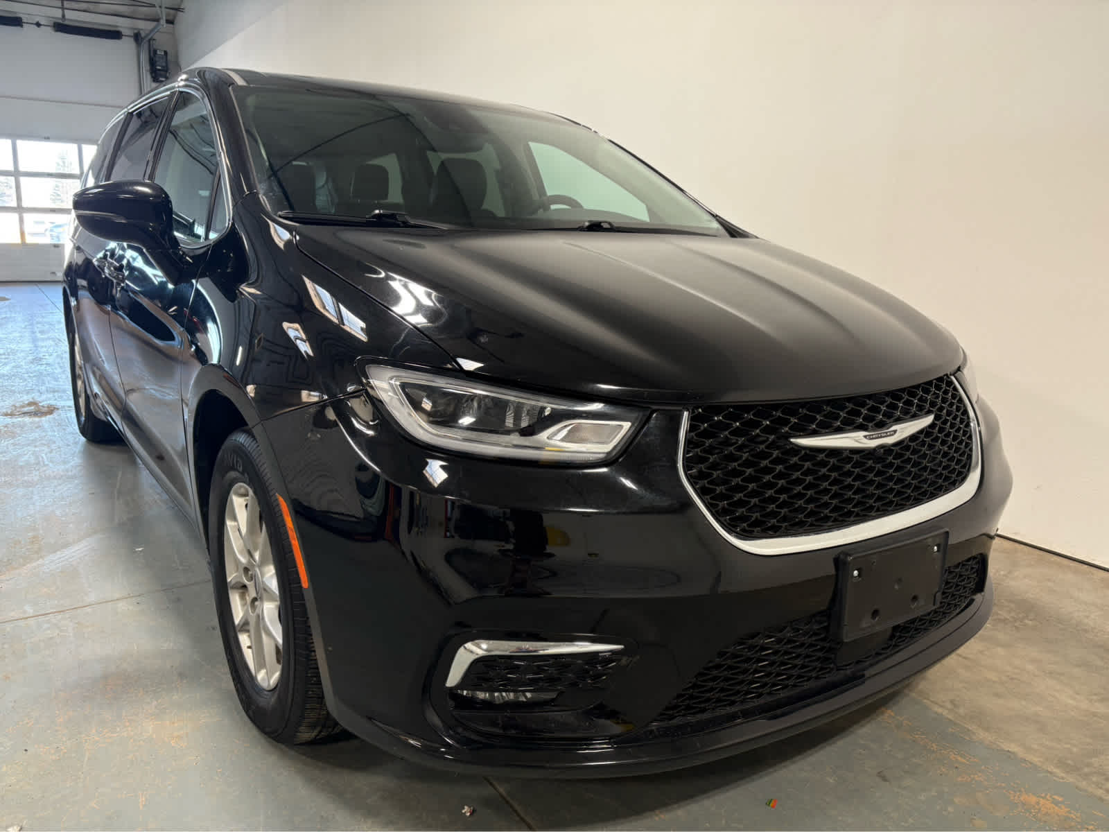 Thumbnail: 2024 Chrysler Pacifica - 7